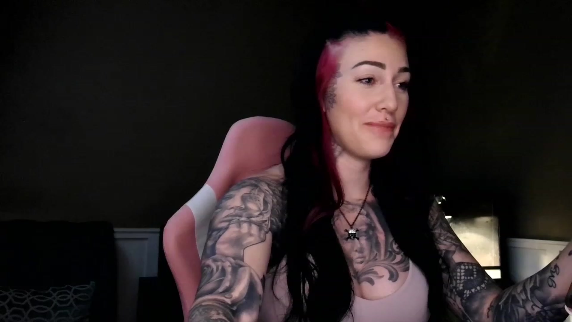 Gallery image thumbnail from ariajanexxx's myfreecams stream on, 03/14/2023, 19:01 image 18 of 20