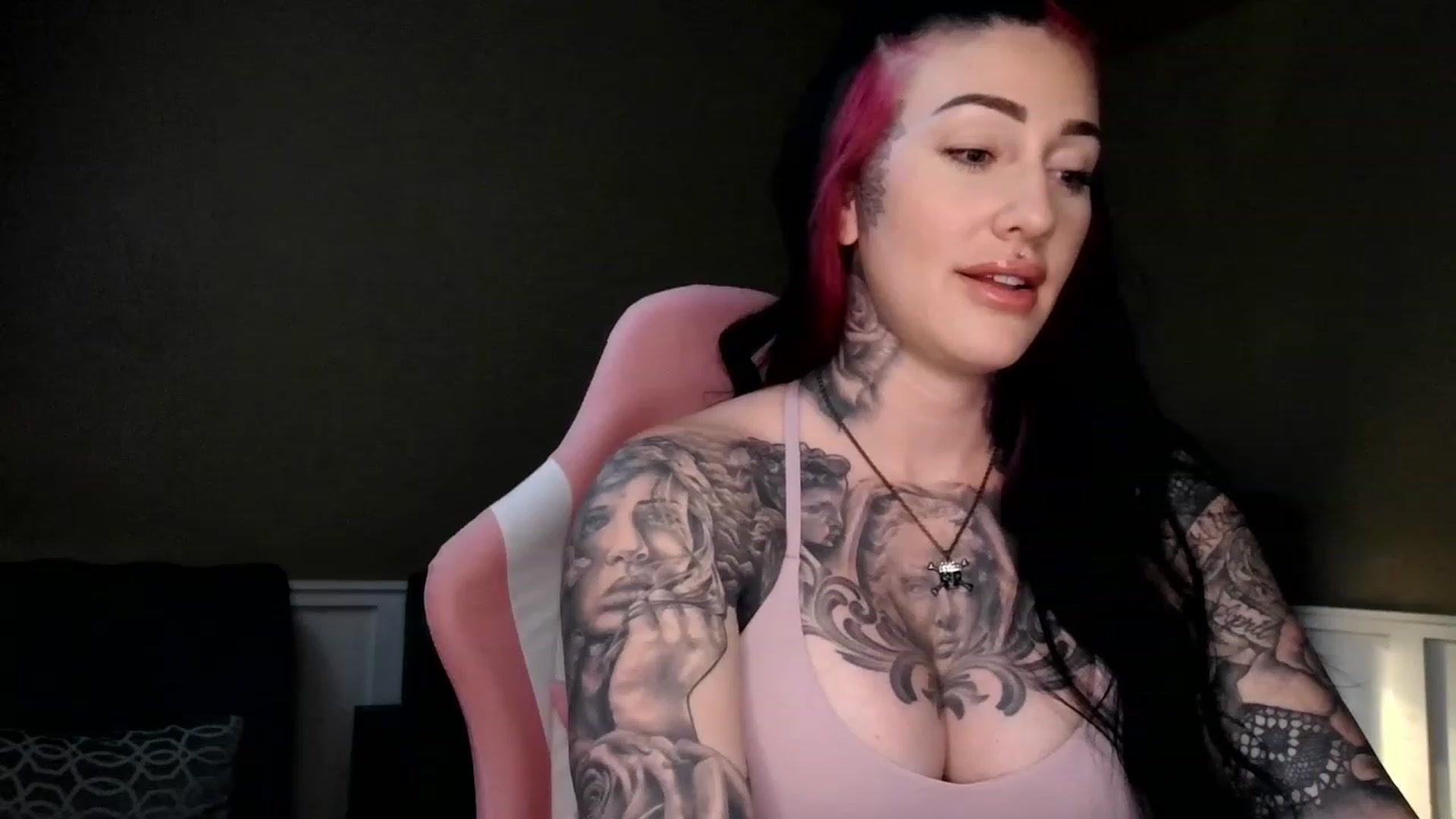 Gallery image thumbnail from ariajanexxx's myfreecams stream on, 03/14/2023, 19:01 image 7 of 20