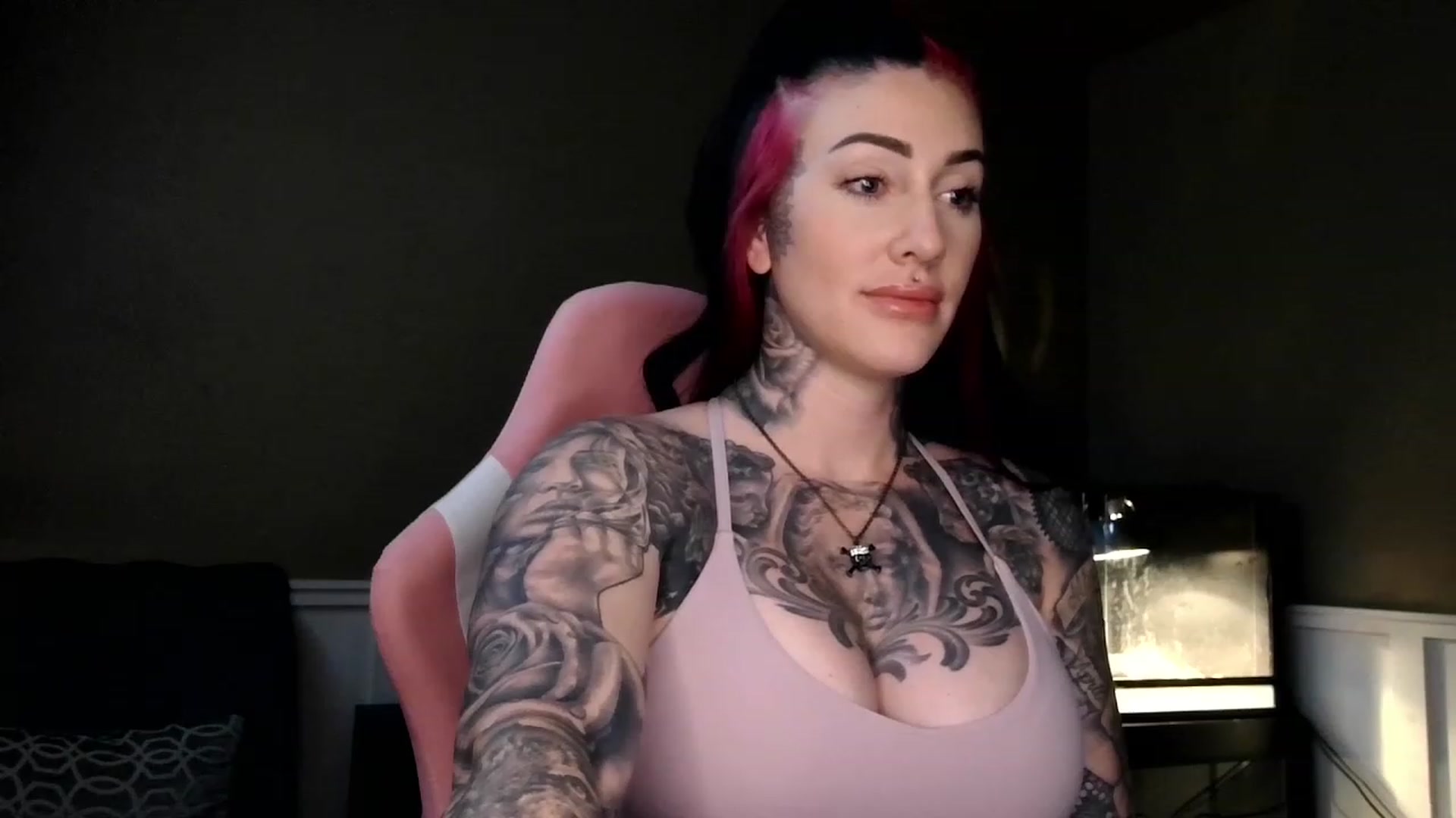 Gallery image thumbnail from ariajanexxx's myfreecams stream on, 03/14/2023, 19:01 image 5 of 20