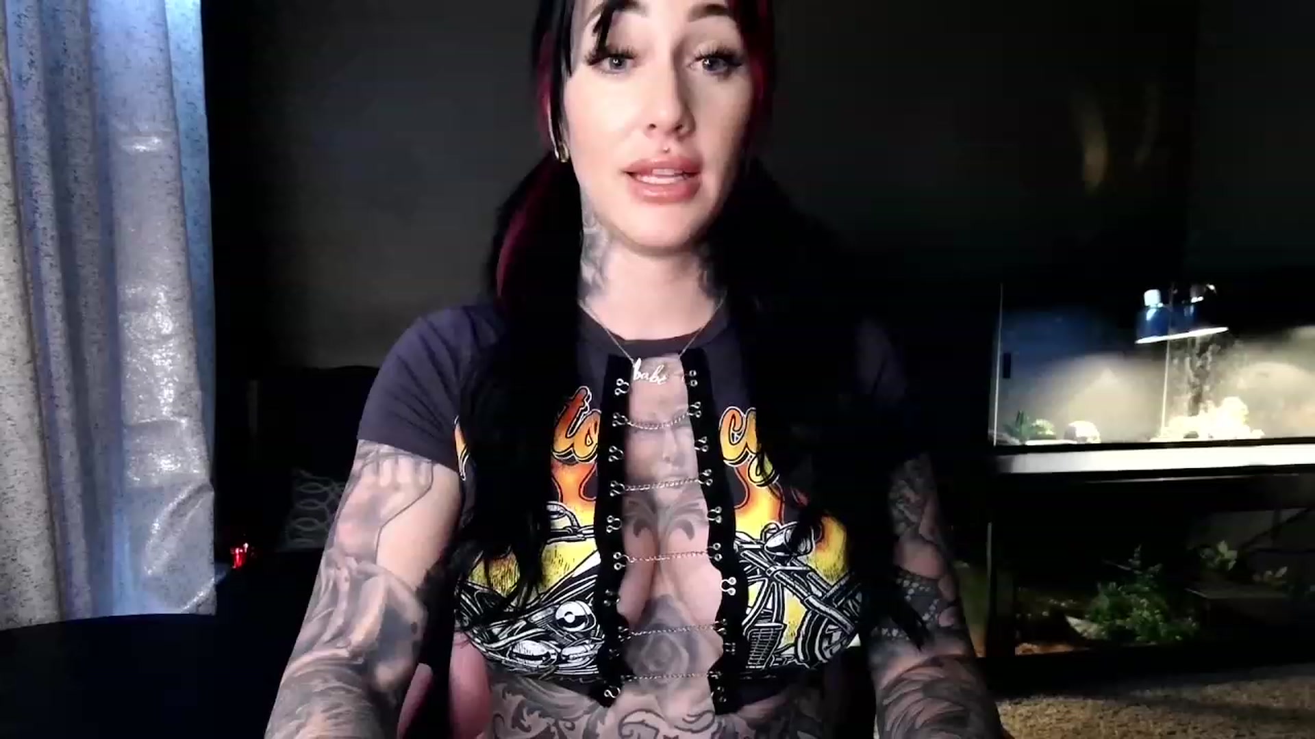 Gallery image thumbnail from ariajanexxx's myfreecams stream on, 03/15/2023, 20:55 image 5 of 20