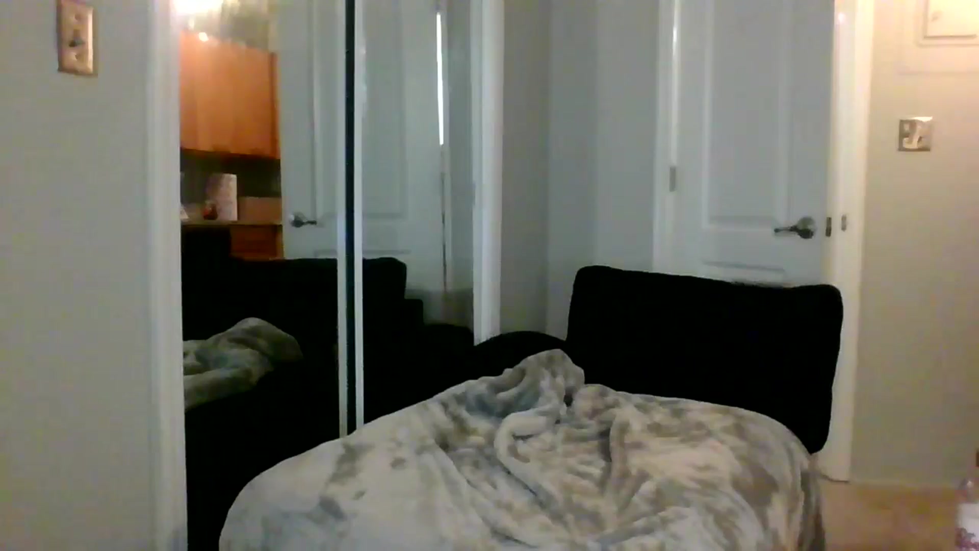 Gallery image thumbnail from aricollins's myfreecams stream on, 12/17/2025, 20:46 image 3 of 20