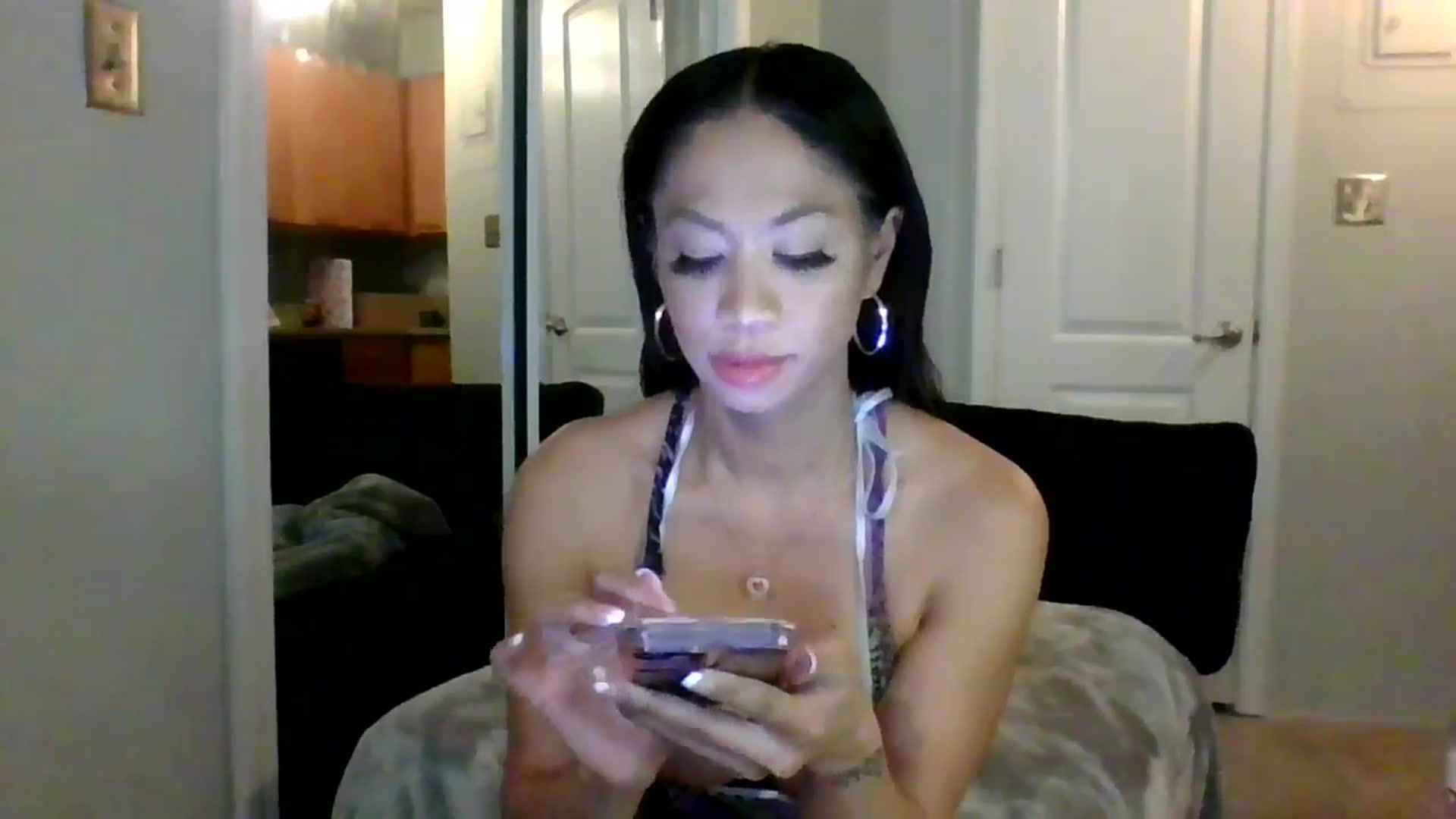 Gallery image thumbnail from aricollins's myfreecams stream on, 12/17/2025, 20:46 image 13 of 20