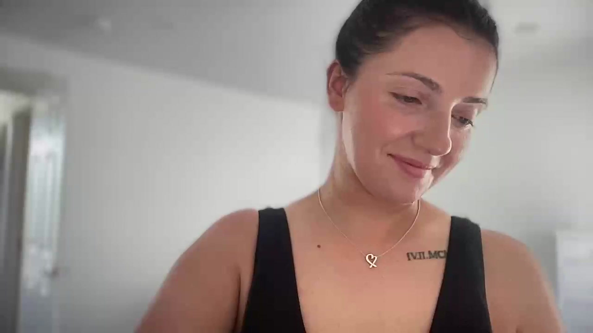 Gallery image thumbnail from arielxxx's myfreecams stream on, 07/05/2024, 15:04 image 10 of 20