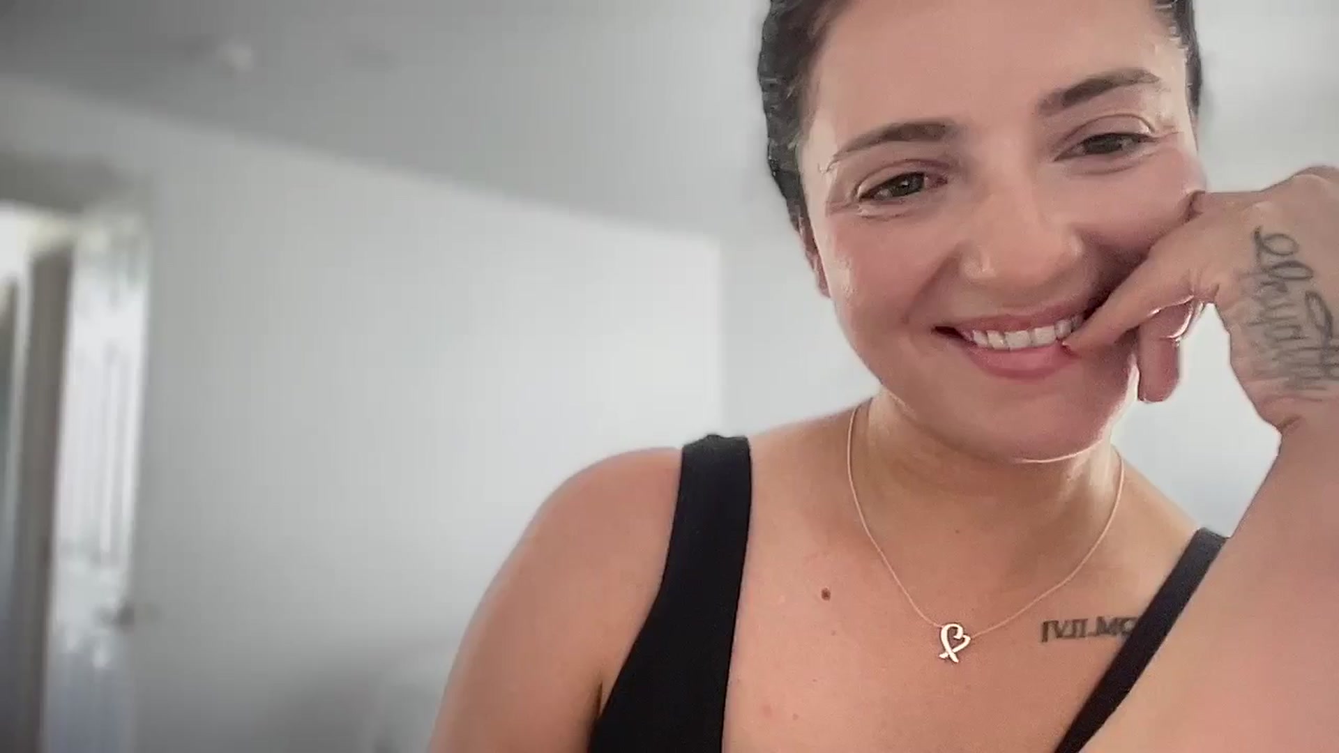 Gallery image thumbnail from arielxxx's myfreecams stream on, 07/05/2024, 15:04 image 17 of 20