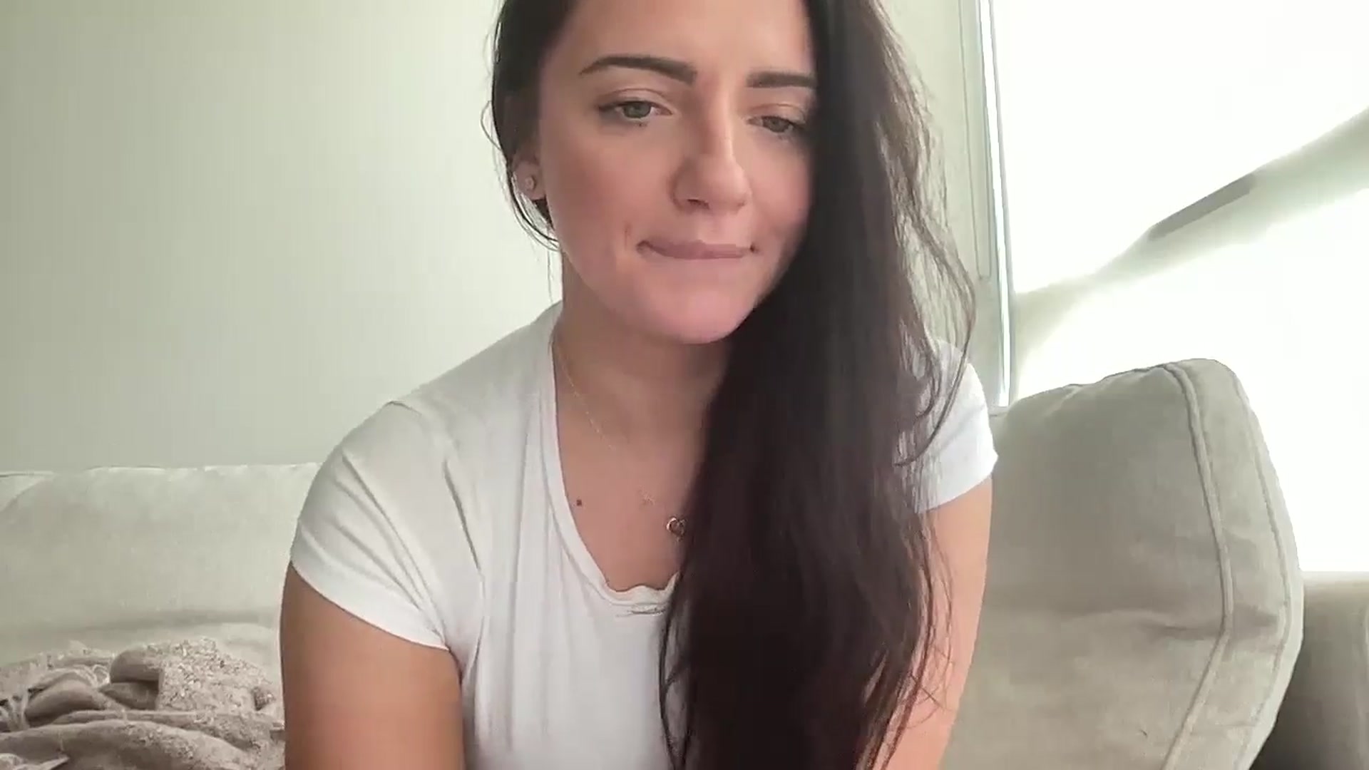 Gallery image thumbnail from arielxxx's myfreecams stream on, 10/01/2024, 16:29 image 17 of 20