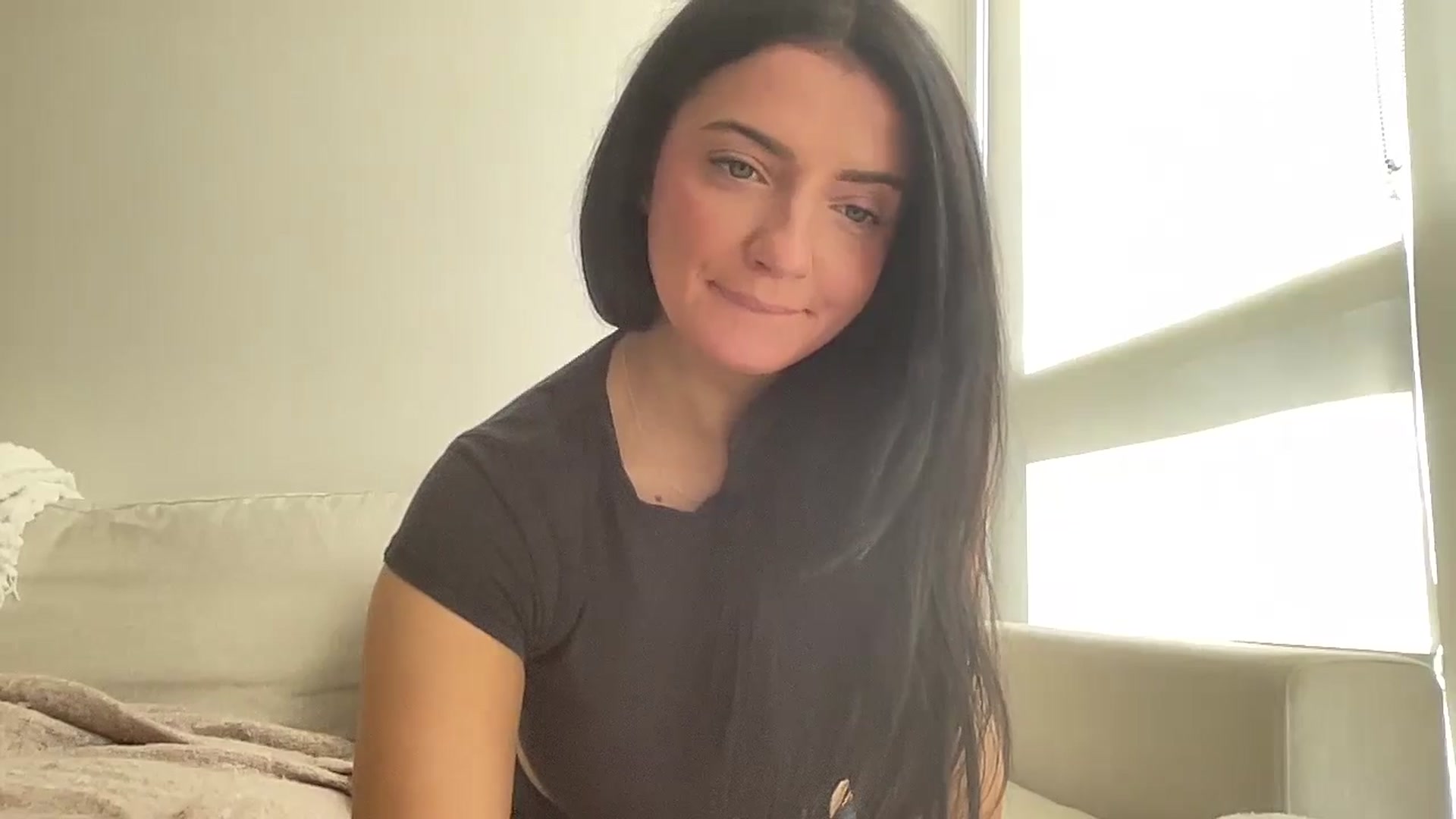 Gallery image thumbnail from arielxxx's myfreecams stream on, 10/07/2024, 16:39 image 19 of 20