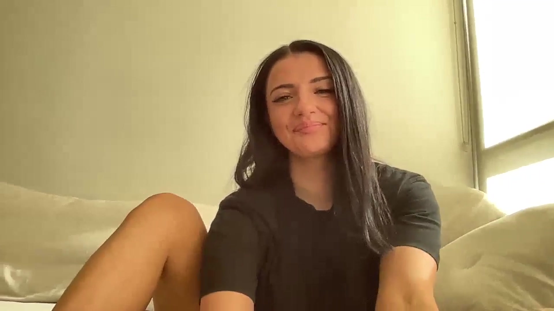 Gallery image thumbnail from arielxxx's myfreecams stream on, 10/21/2024, 18:02 image 13 of 20