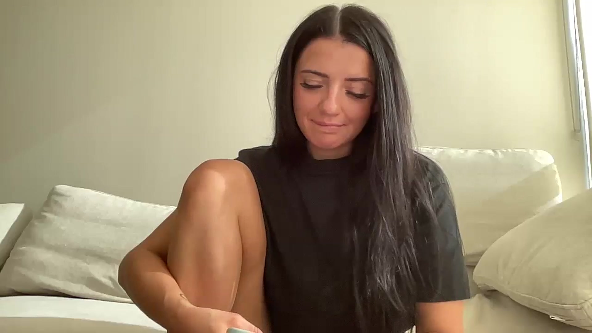 Gallery image thumbnail from arielxxx's myfreecams stream on, 10/21/2024, 18:56 image 15 of 20
