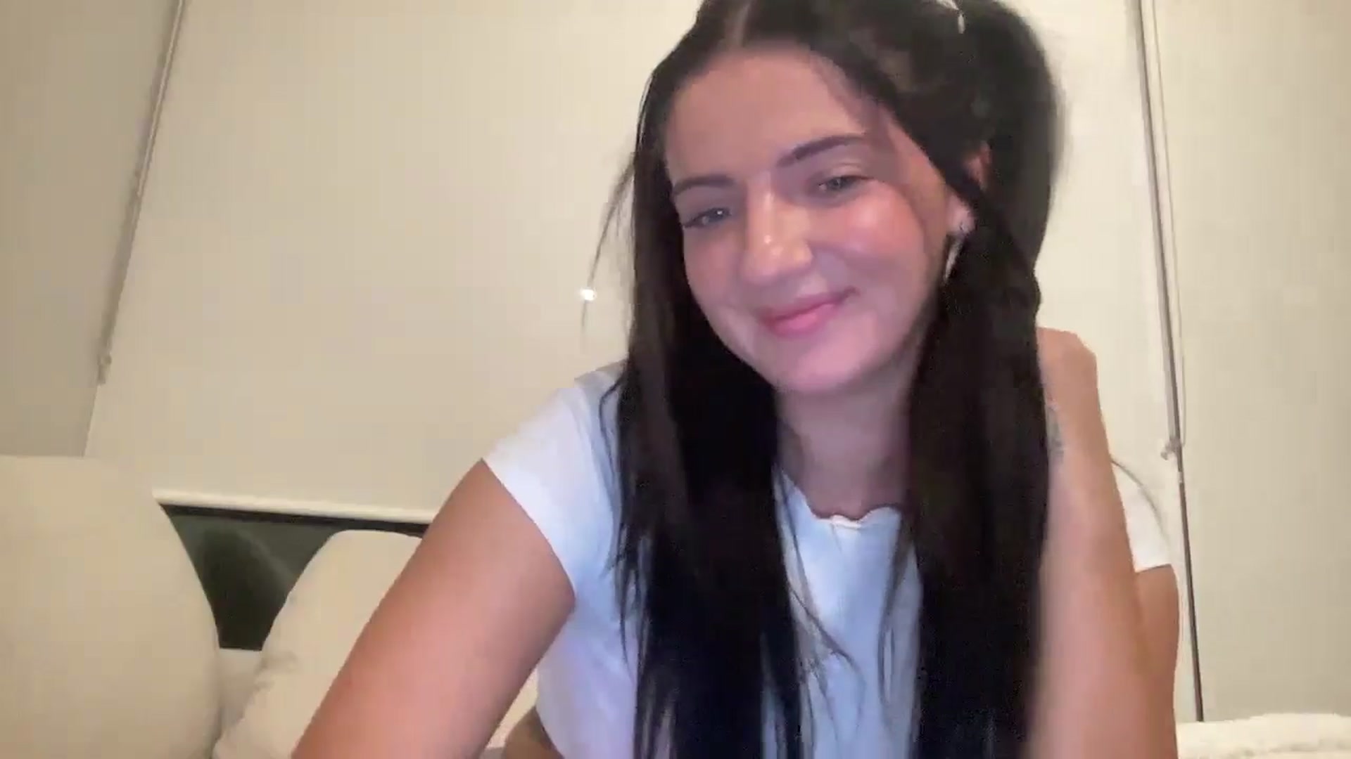Gallery image thumbnail from arielxxx's myfreecams stream on, 10/28/2024, 02:04 image 10 of 20