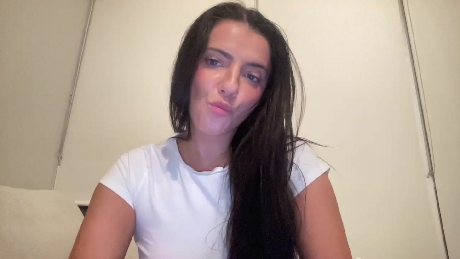 Gallery image thumbnail from arielxxx's myfreecams stream on, 10/28/2024, 02:04 image 3 of 20