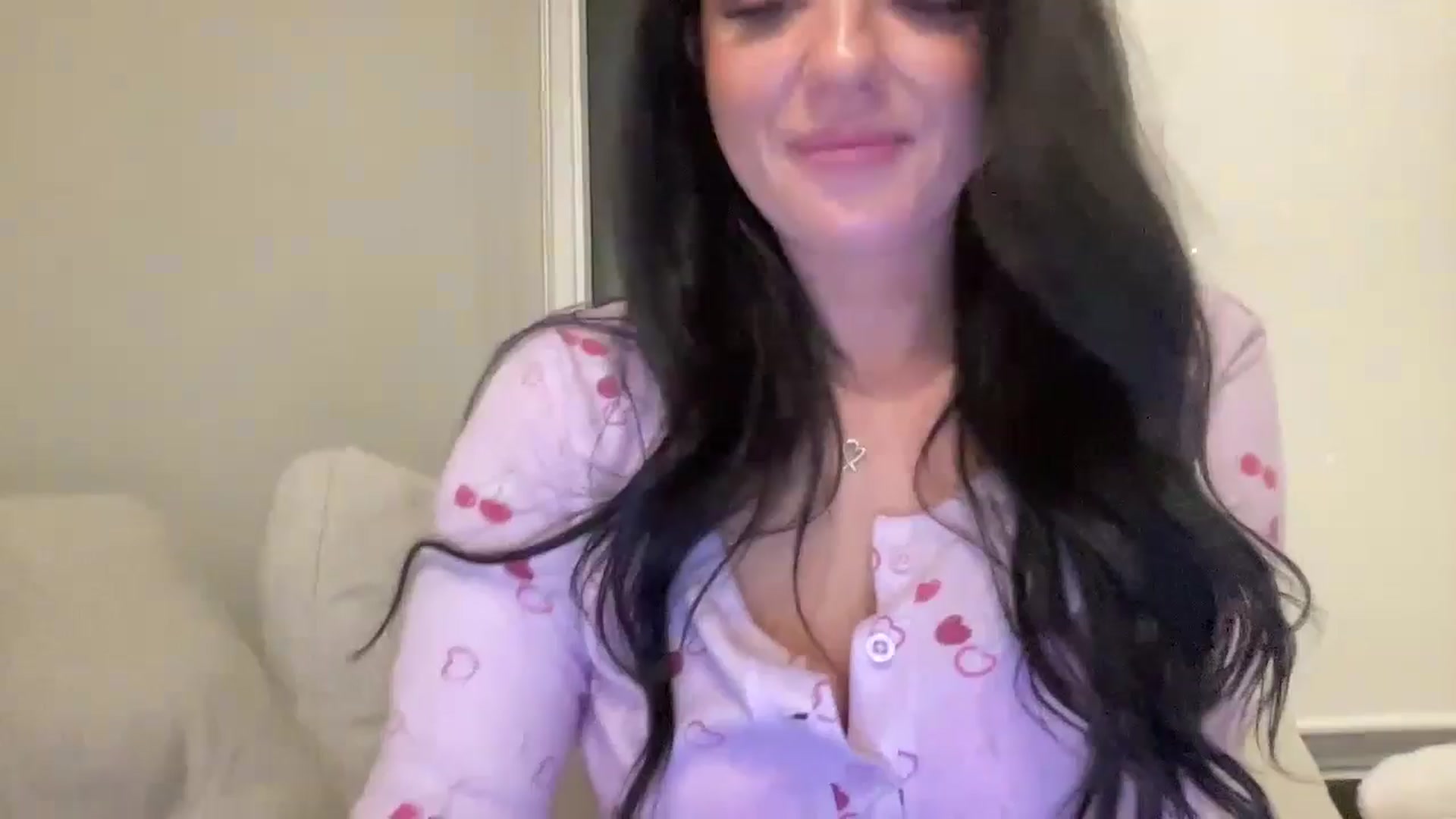 Gallery image thumbnail from arielxxx's myfreecams stream on, 11/08/2024, 01:31 image 13 of 20