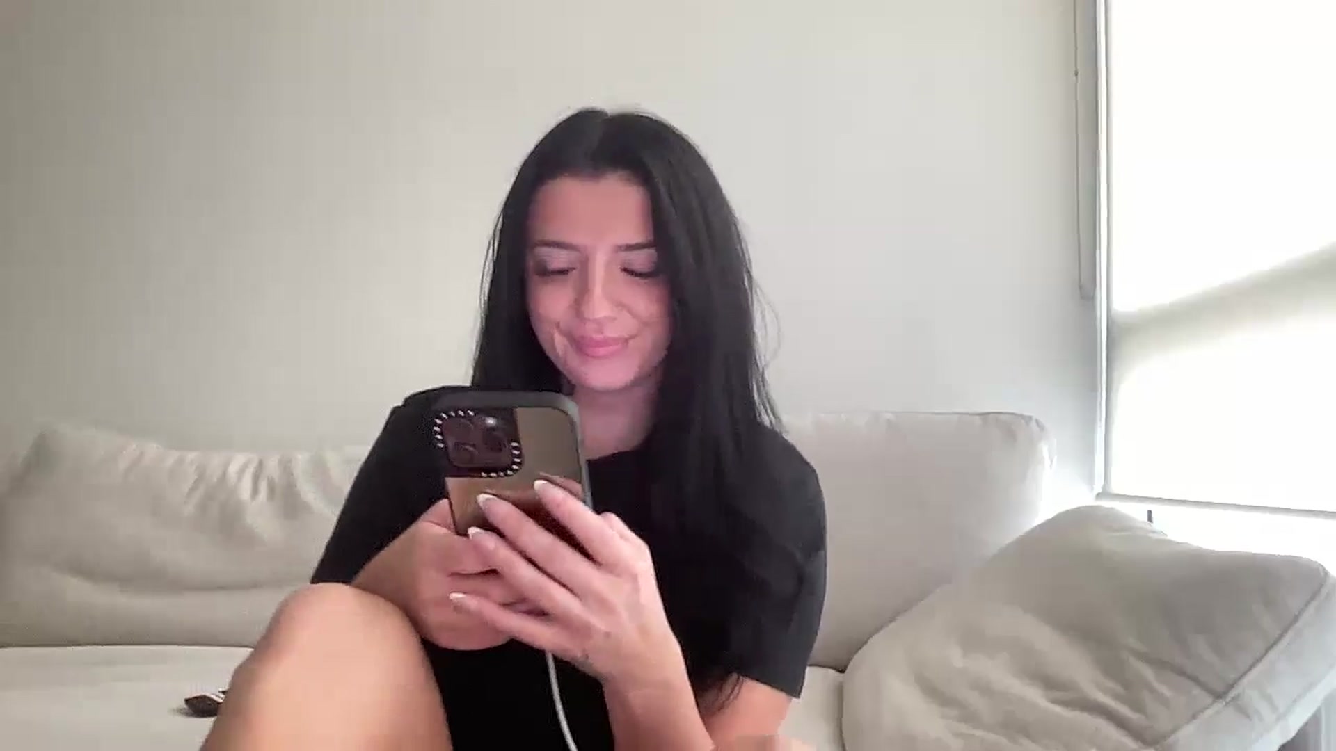Gallery image thumbnail from arielxxx's myfreecams stream on, 11/08/2024, 17:01 image 12 of 20