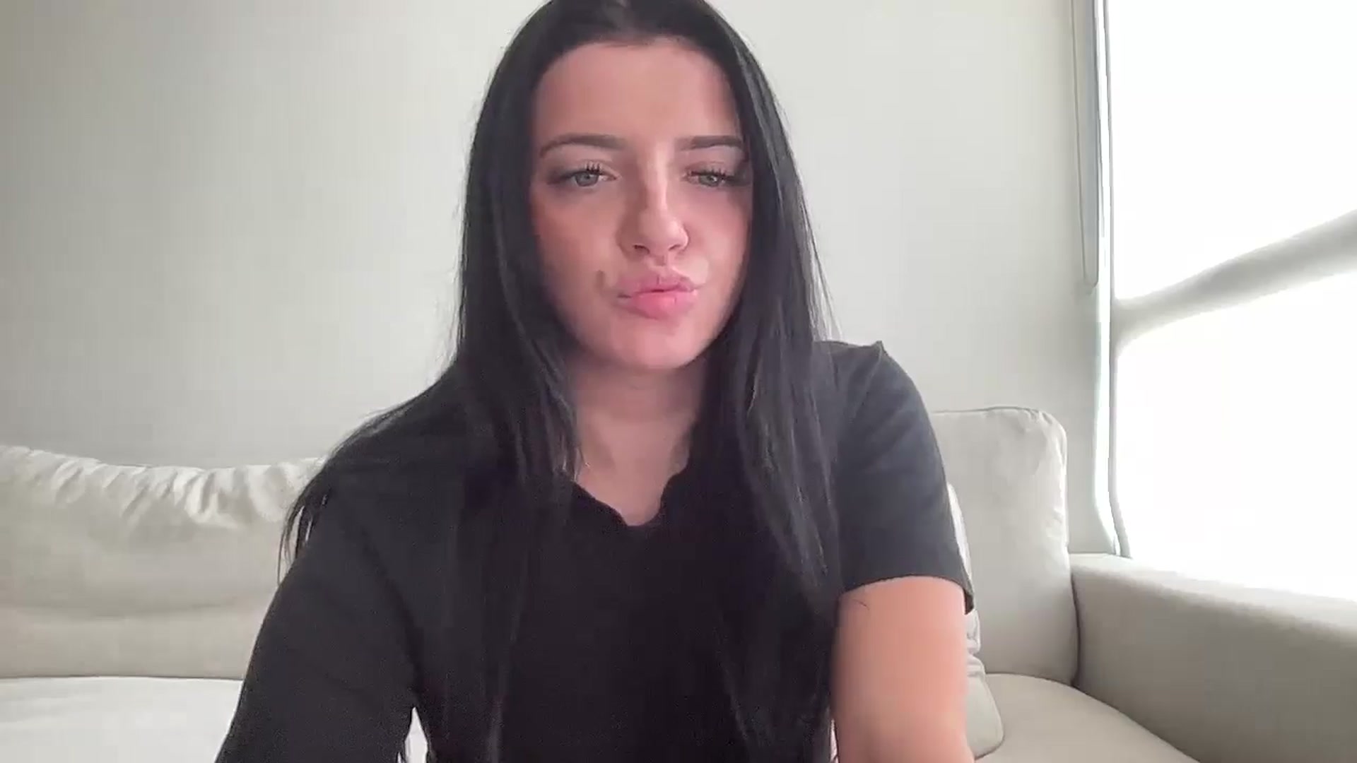 Gallery image thumbnail from arielxxx's myfreecams stream on, 11/08/2024, 18:57 image 18 of 20