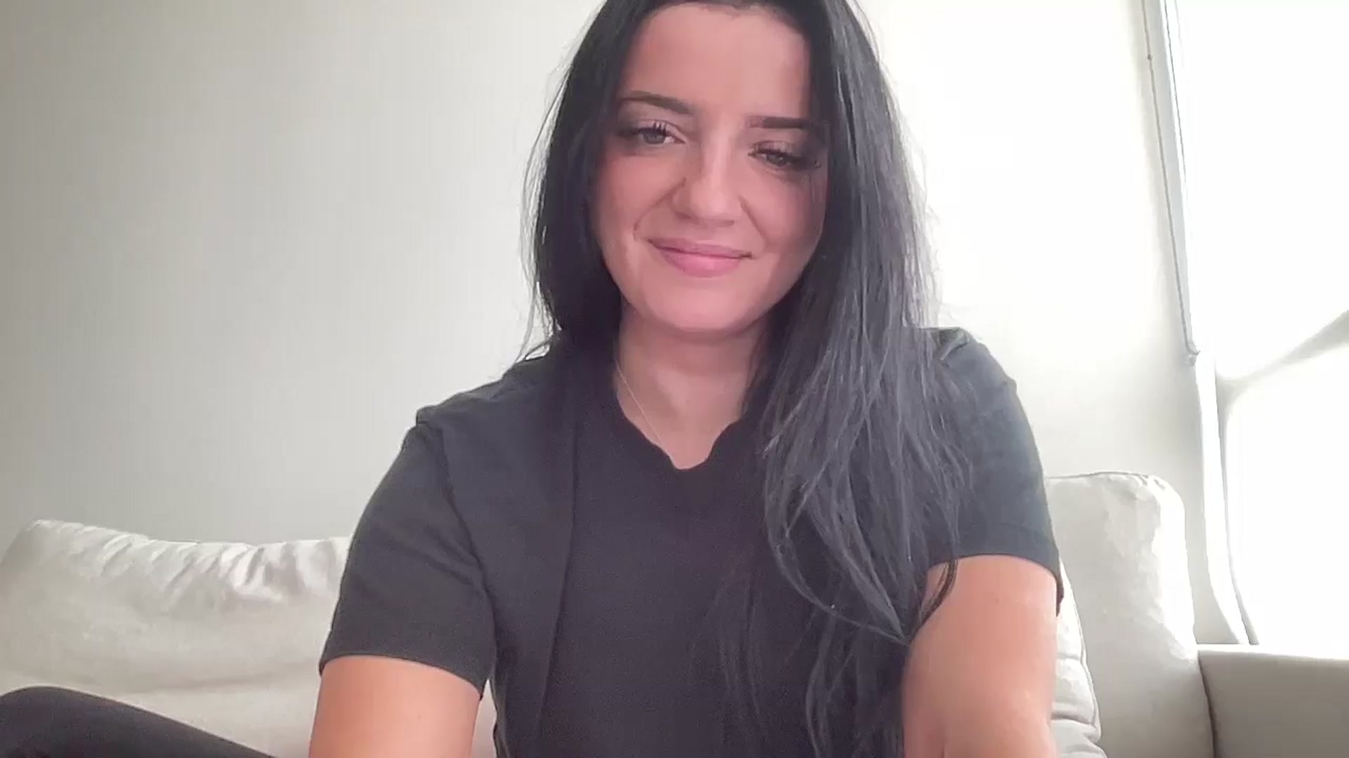 Gallery image thumbnail from arielxxx's myfreecams stream on, 11/08/2024, 18:57 image 6 of 20