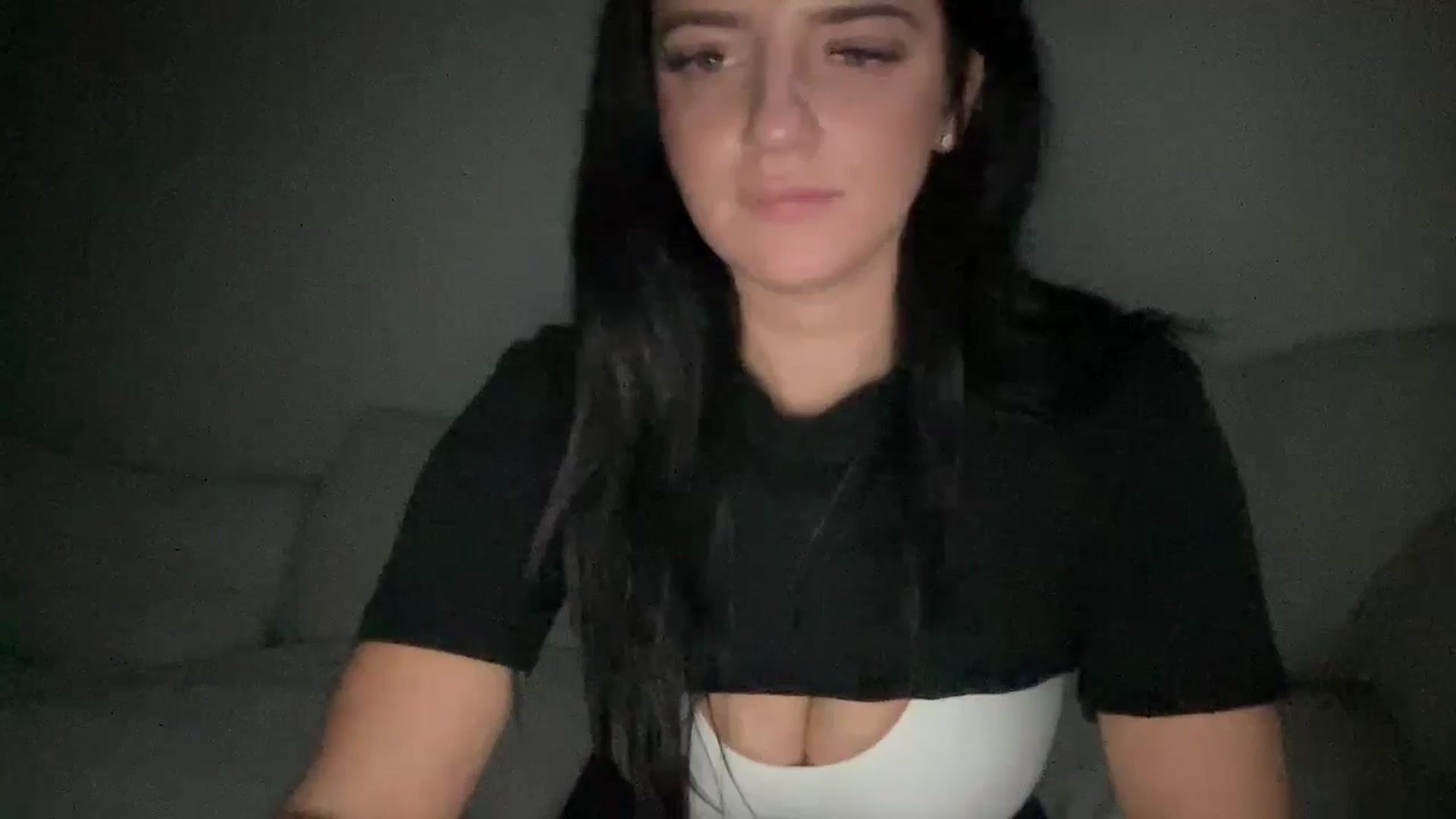 Gallery image thumbnail from arielxxx's myfreecams stream on, 11/08/2024, 22:20 image 19 of 20