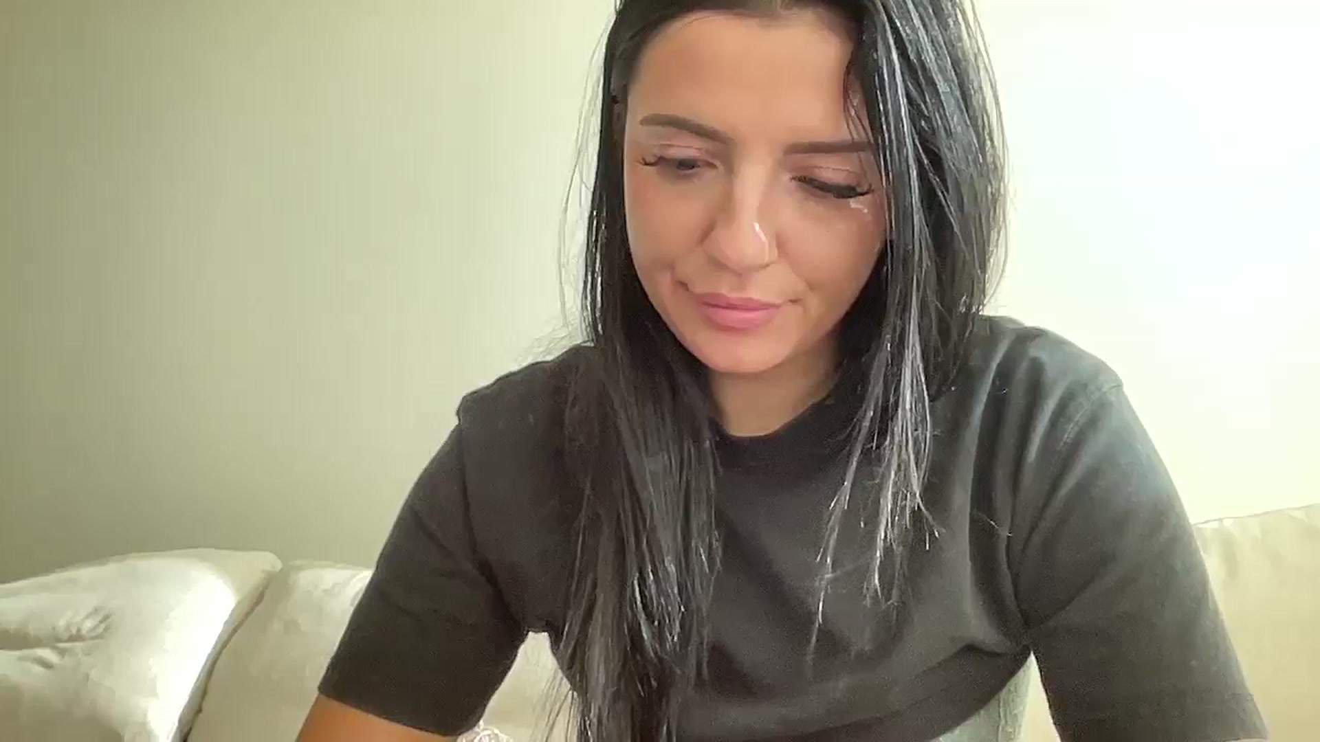 Gallery image thumbnail from arielxxx's myfreecams stream on, 11/09/2024, 18:33 image 16 of 20
