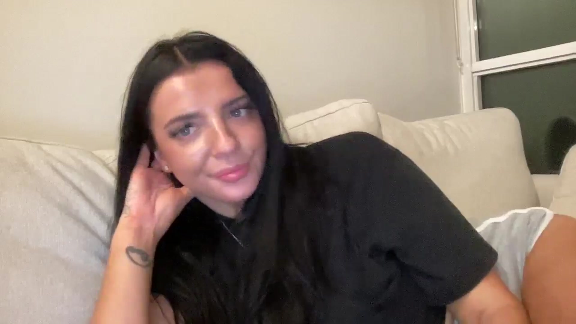 Gallery image thumbnail from arielxxx's myfreecams stream on, 11/10/2024, 01:36 image 8 of 20