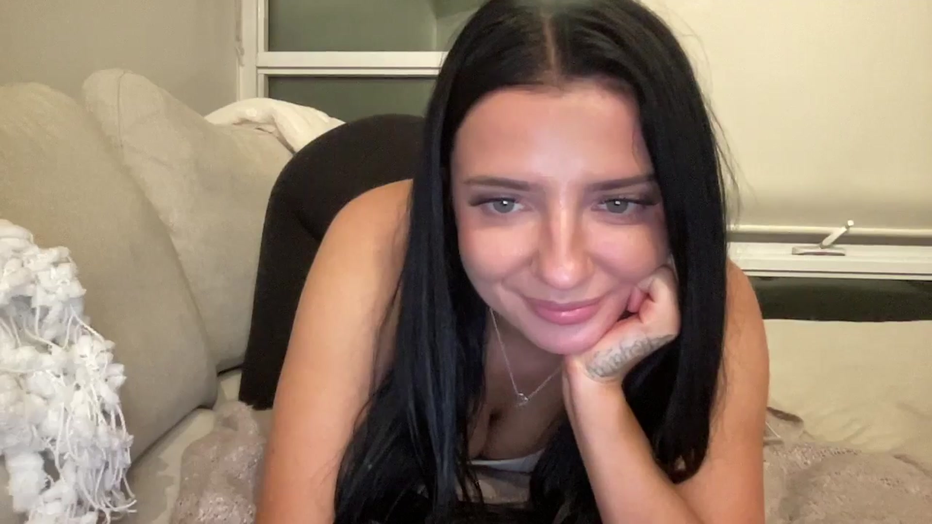 Gallery image thumbnail from arielxxx's myfreecams stream on, 11/10/2024, 23:25 image 4 of 20