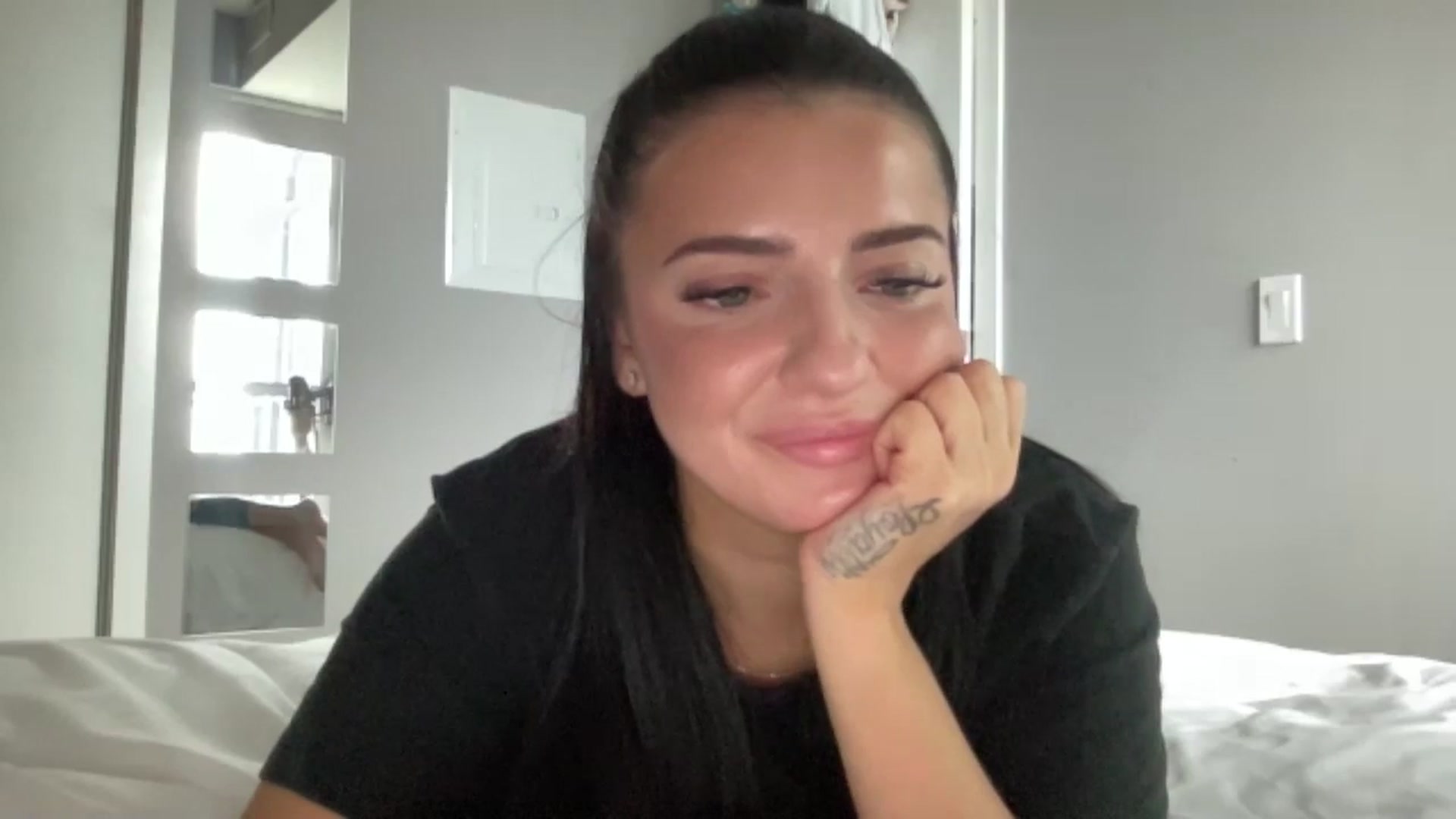 Gallery image thumbnail from arielxxx's myfreecams stream on, 12/17/2024, 18:02 image 16 of 20