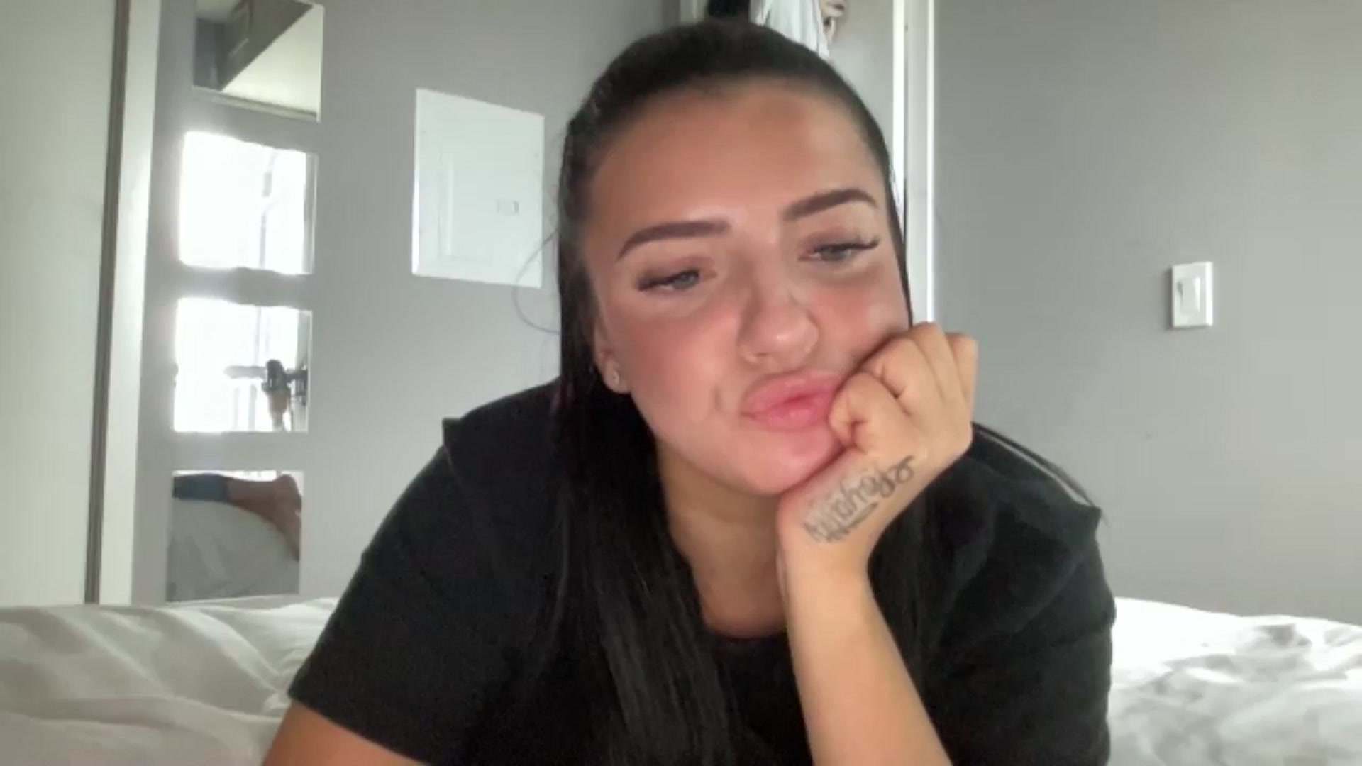 Gallery image thumbnail from arielxxx's myfreecams stream on, 12/17/2024, 18:02 image 17 of 20