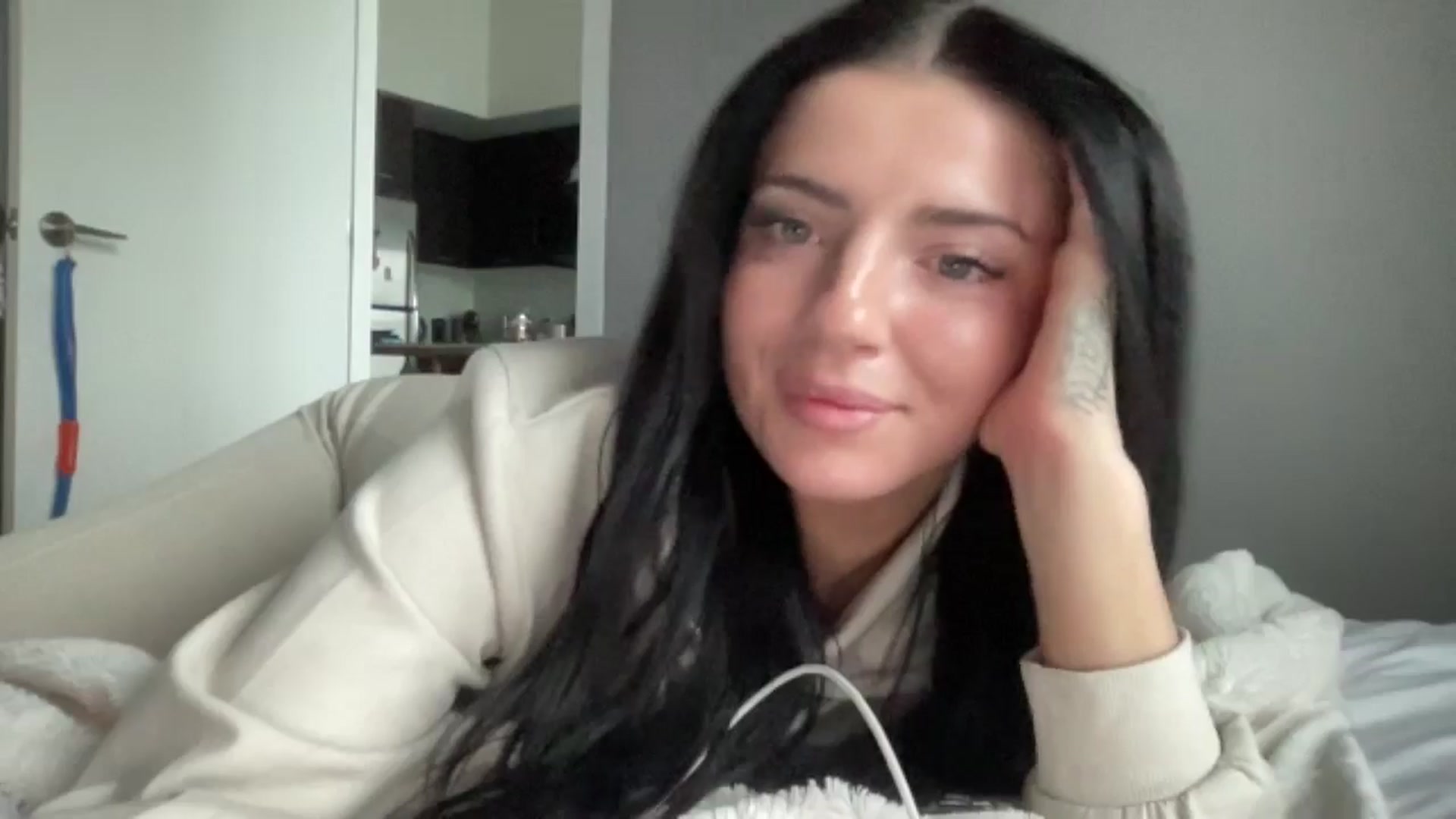 Gallery image thumbnail from arielxxx's myfreecams stream on, 12/20/2024, 21:52 image 8 of 20