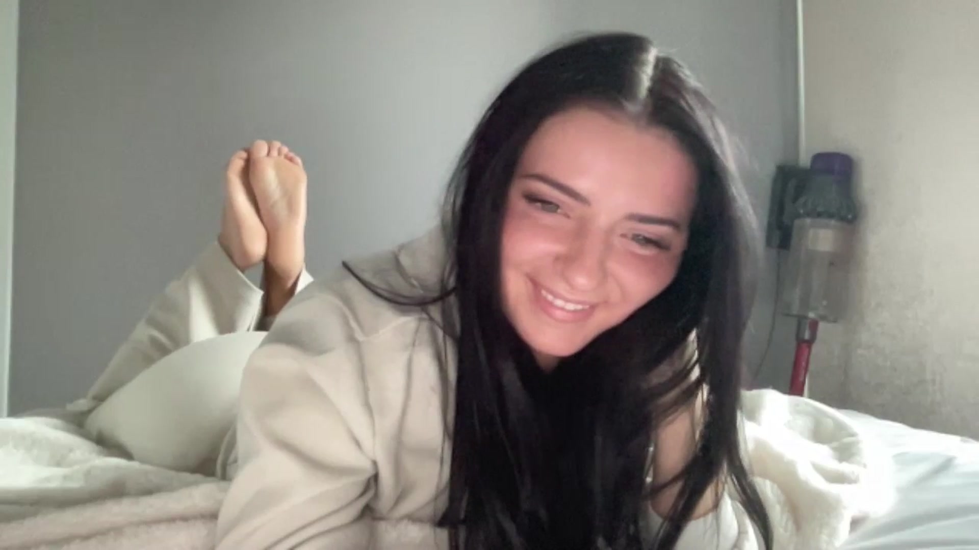 Gallery image thumbnail from arielxxx's myfreecams stream on, 12/20/2024, 21:52 image 2 of 20