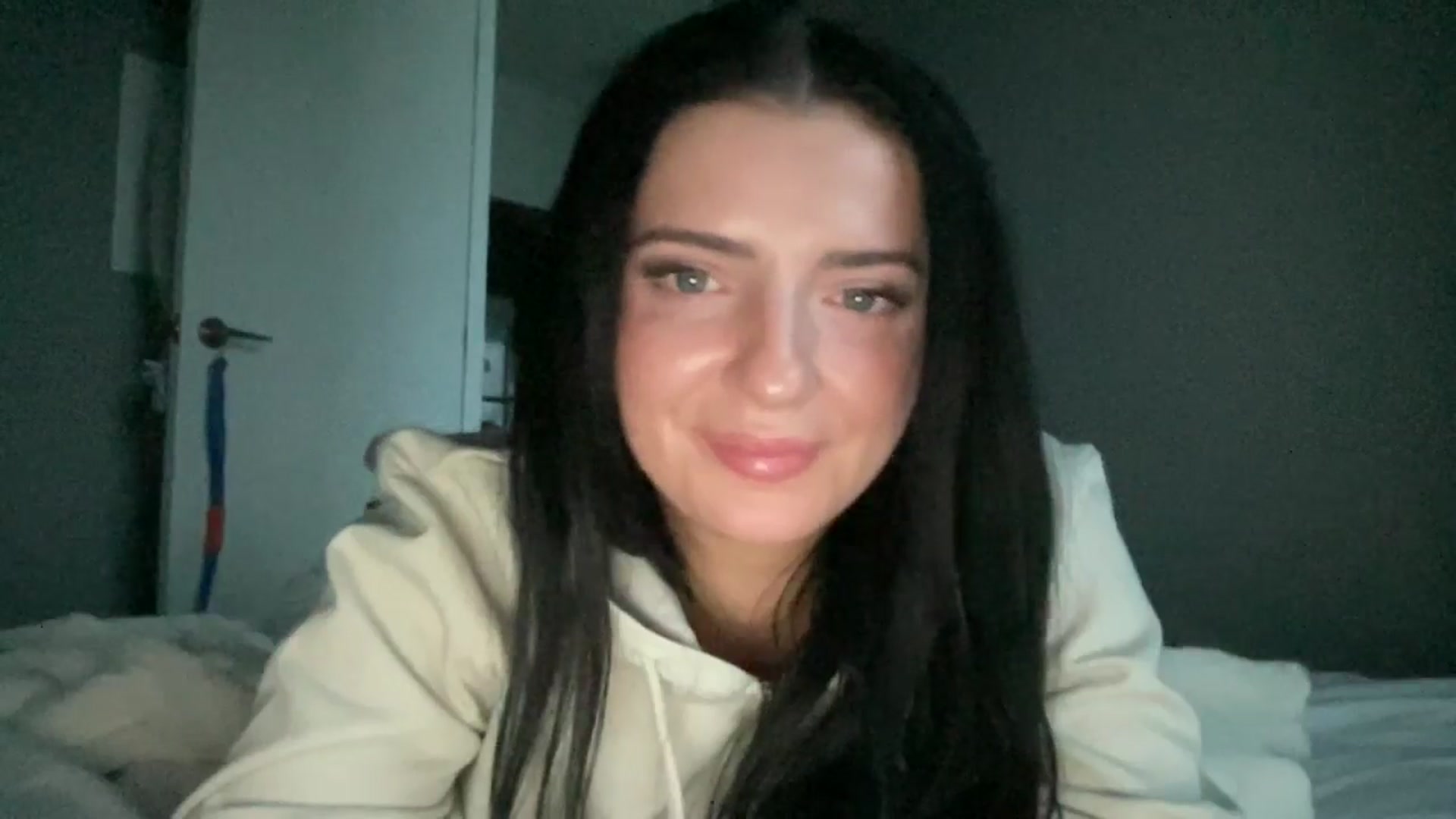 Gallery image thumbnail from arielxxx's myfreecams stream on, 12/20/2024, 21:52 image 19 of 20
