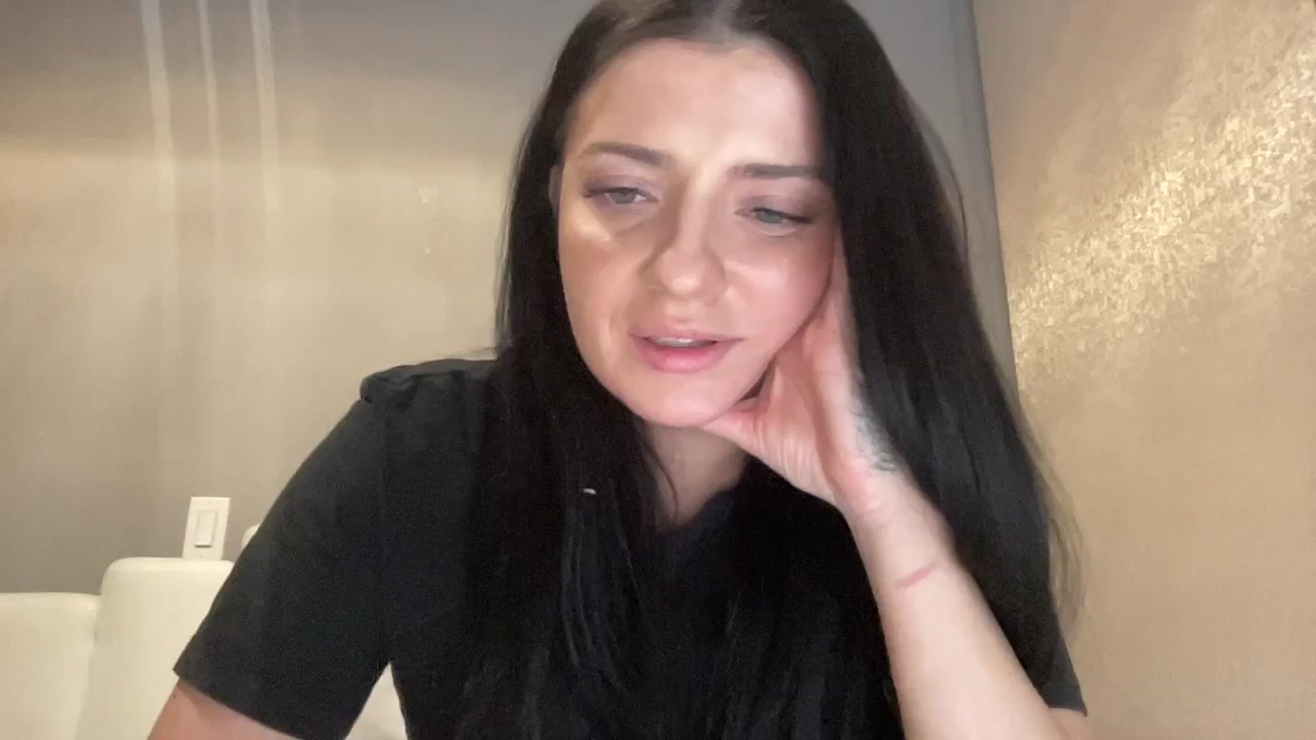 Gallery image thumbnail from arielxxx's myfreecams stream on, 01/30/2025, 04:50 image 16 of 20