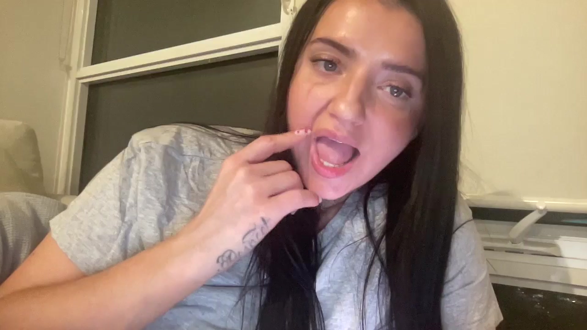 Gallery image thumbnail from arielxxx's myfreecams stream on, 02/15/2025, 04:33 image 17 of 20