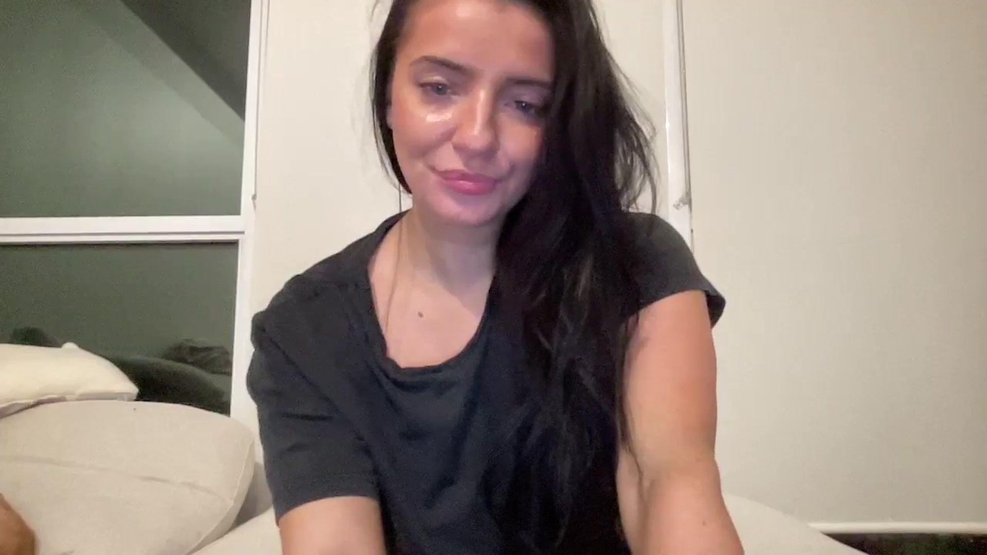 Gallery image thumbnail from arielxxx's myfreecams stream on, 02/26/2025, 04:02 image 19 of 20