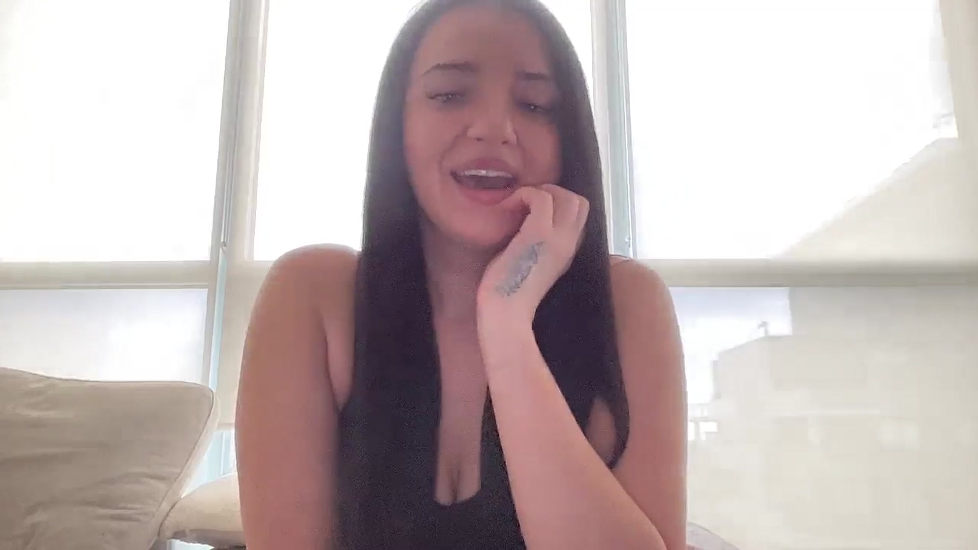 Gallery image thumbnail from arielxxx's myfreecams stream on, 02/27/2025, 21:42 image 11 of 20