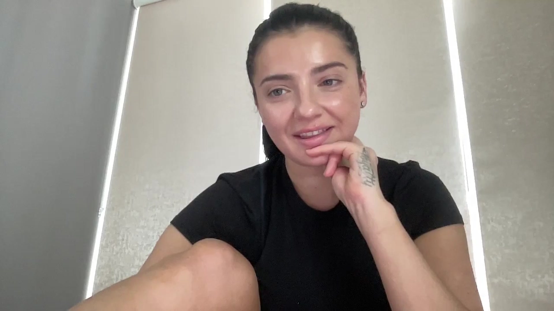 Gallery image thumbnail from arielxxx's myfreecams stream on, 03/27/2025, 16:30 image 11 of 20