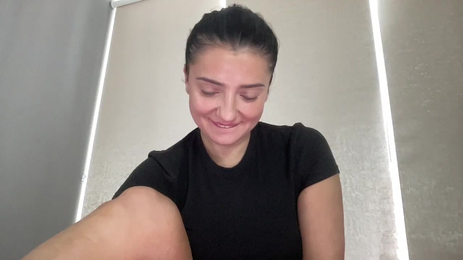 Gallery image thumbnail from arielxxx's myfreecams stream on, 03/27/2025, 16:30 image 10 of 20