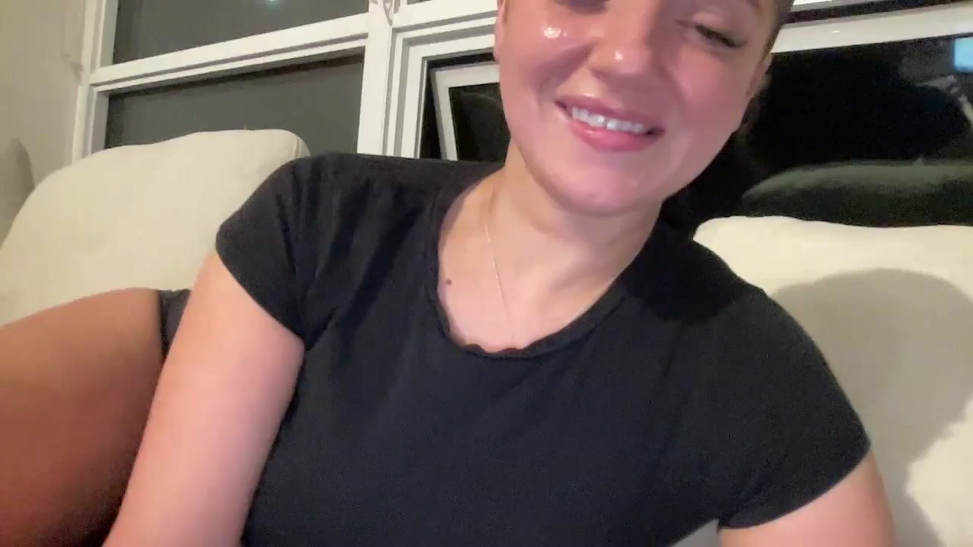 Gallery image thumbnail from arielxxx's myfreecams stream on, 04/15/2025, 05:23 image 8 of 20