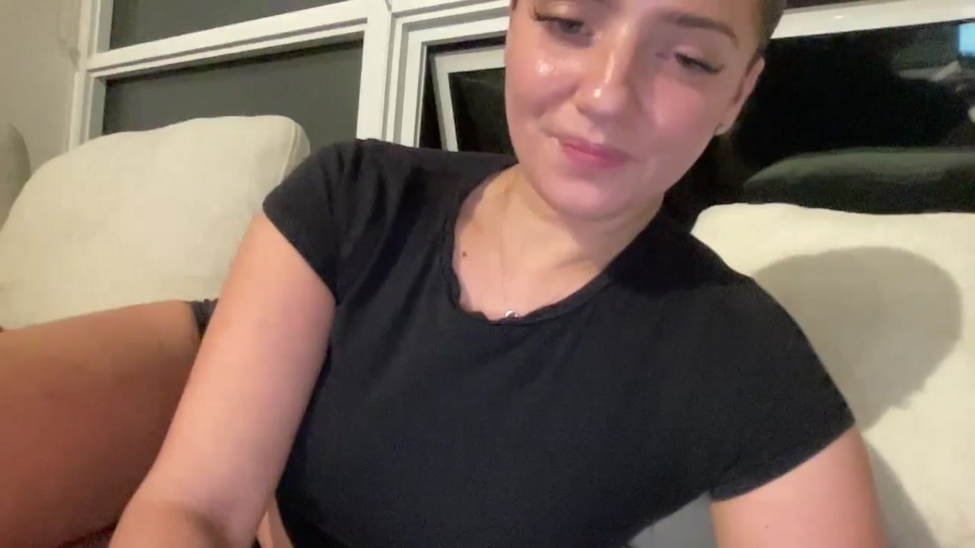 Gallery image thumbnail from arielxxx's myfreecams stream on, 04/15/2025, 05:23 image 7 of 20