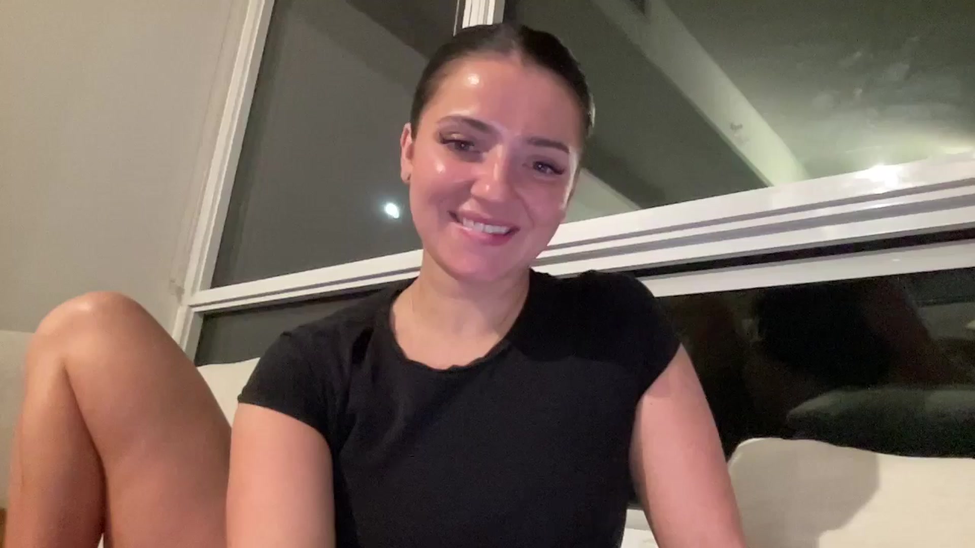 Gallery image thumbnail from arielxxx's myfreecams stream on, 04/15/2025, 05:23 image 19 of 20