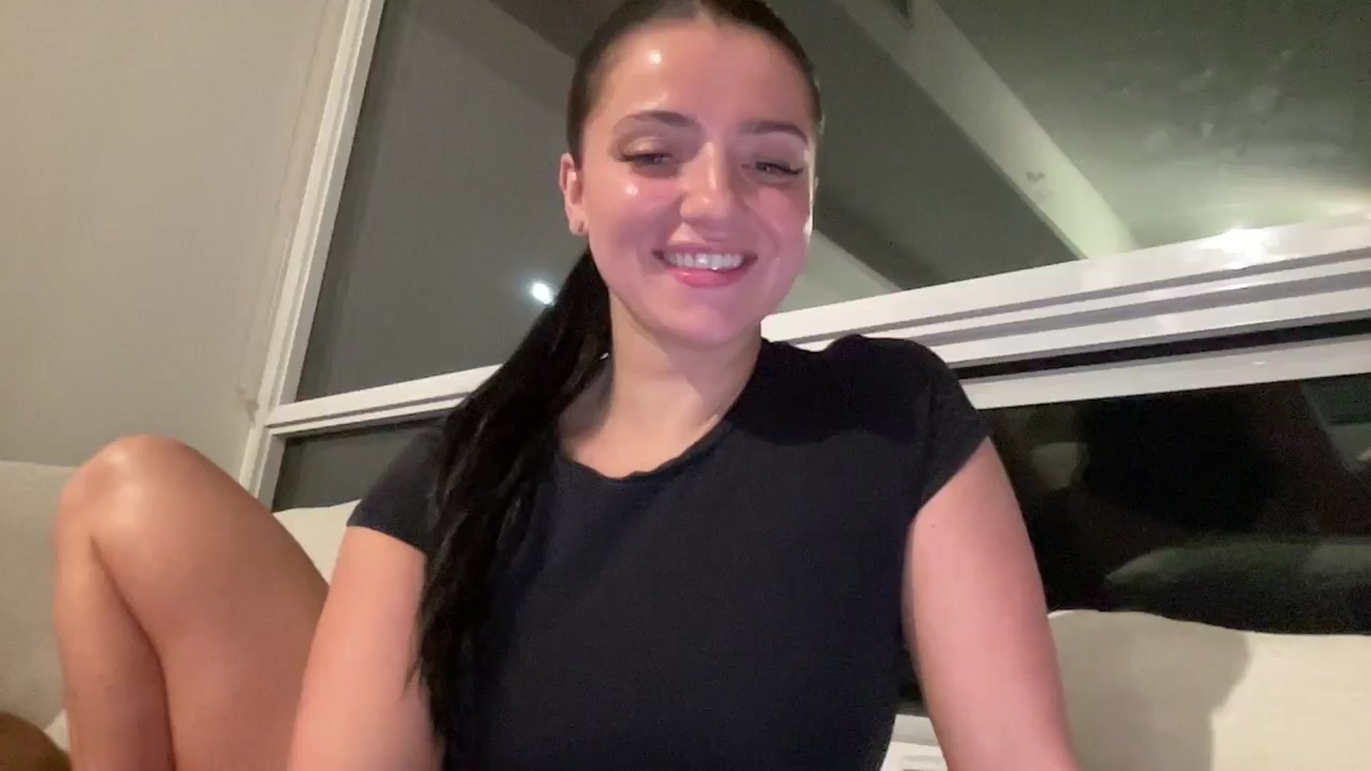 Gallery image thumbnail from arielxxx's myfreecams stream on, 04/15/2025, 05:23 image 17 of 20