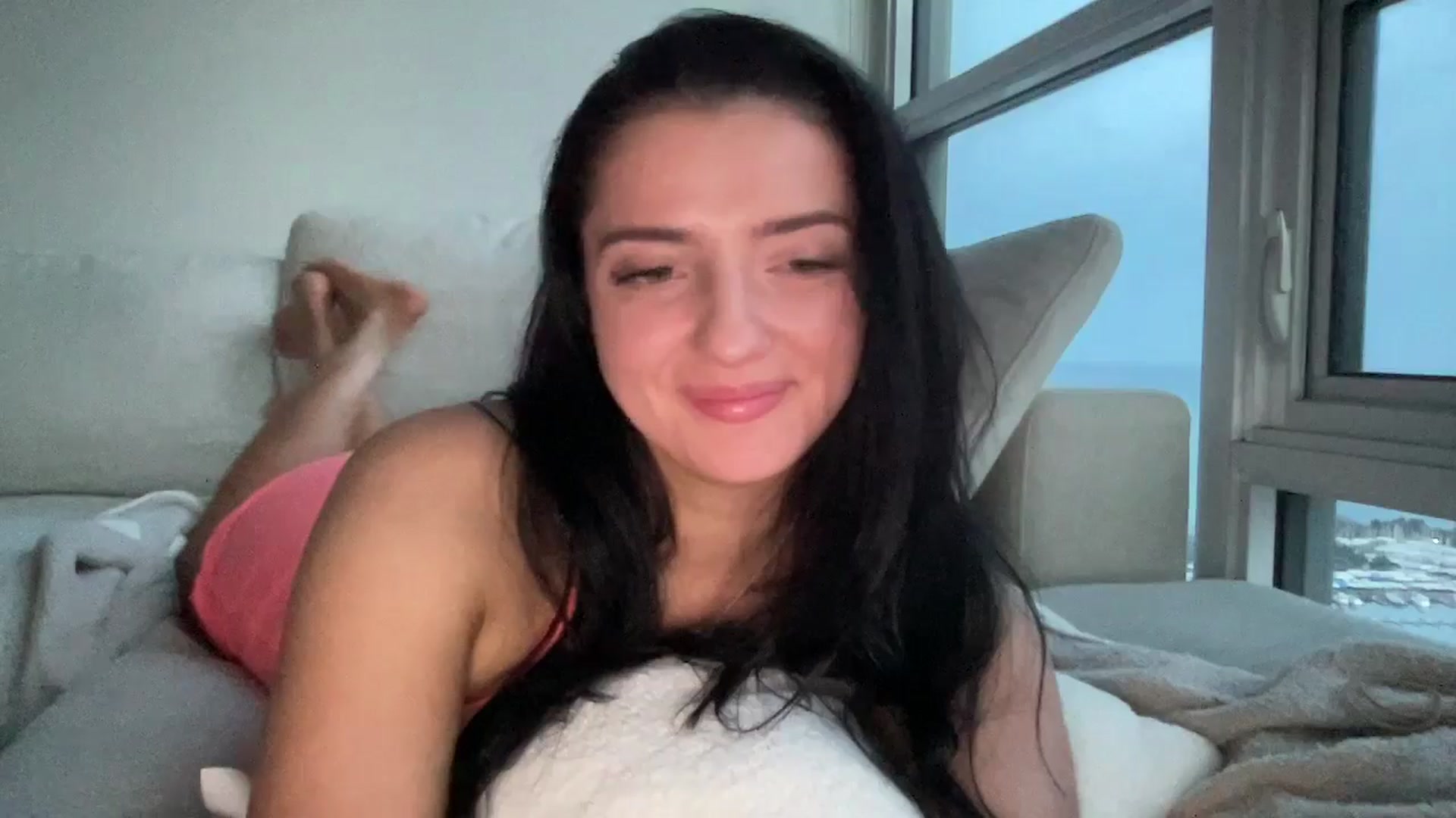 Gallery image thumbnail from arielxxx's myfreecams stream on, 04/18/2025, 24:31 image 10 of 20