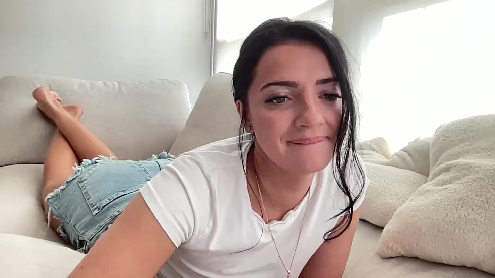 Gallery image thumbnail from arielxxx's myfreecams stream on, 05/15/2025, 16:54 image 9 of 20