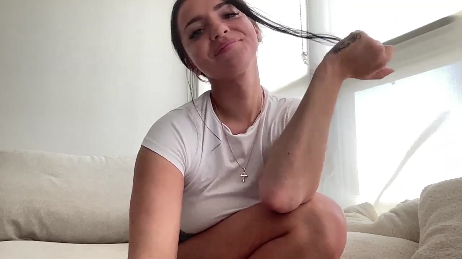 Gallery image thumbnail from arielxxx's myfreecams stream on, 05/15/2025, 16:54 image 18 of 20