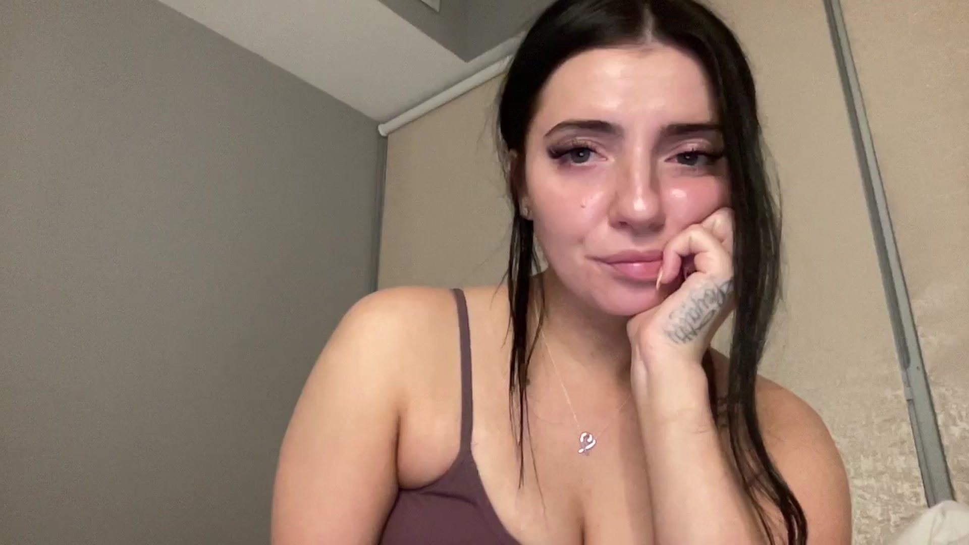 Gallery image thumbnail from arielxxx's myfreecams stream on, 06/14/2025, 08:14 image 17 of 20