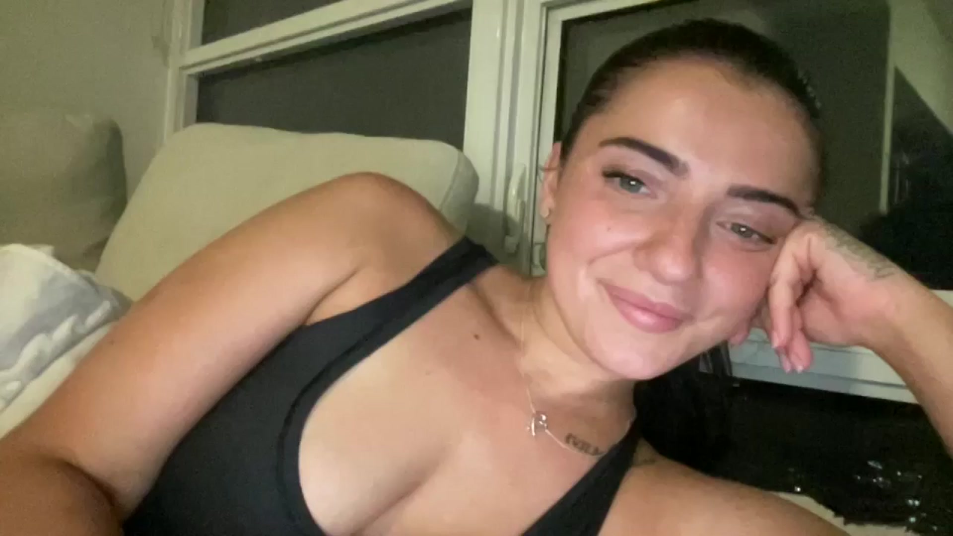 Gallery image thumbnail from arielxxx's myfreecams stream on, 07/31/2025, 01:27 image 16 of 20
