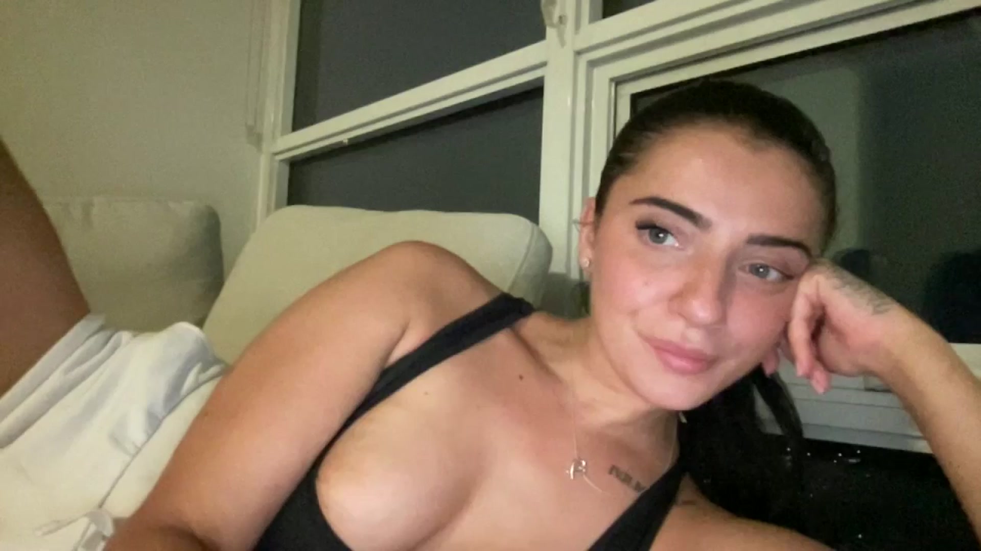 Gallery image thumbnail from arielxxx's myfreecams stream on, 07/31/2025, 01:27 image 5 of 20