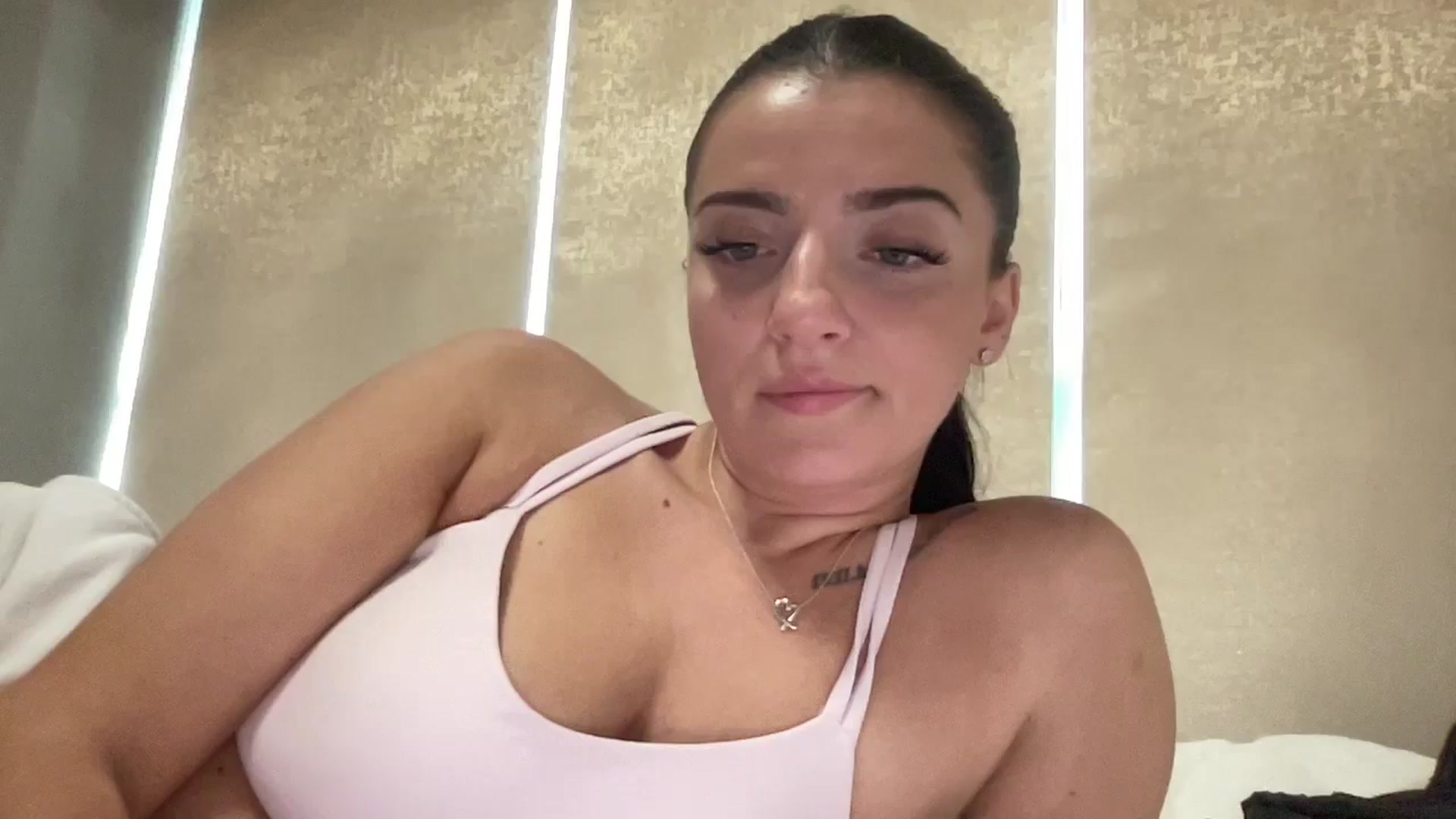 Gallery image thumbnail from arielxxx's myfreecams stream on, 09/06/2025, 23:11 image 1 of 20