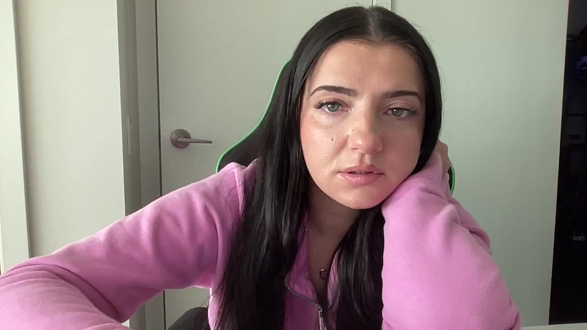 Gallery image thumbnail from arielxxx's myfreecams stream on, 09/08/2025, 18:38 image 6 of 20