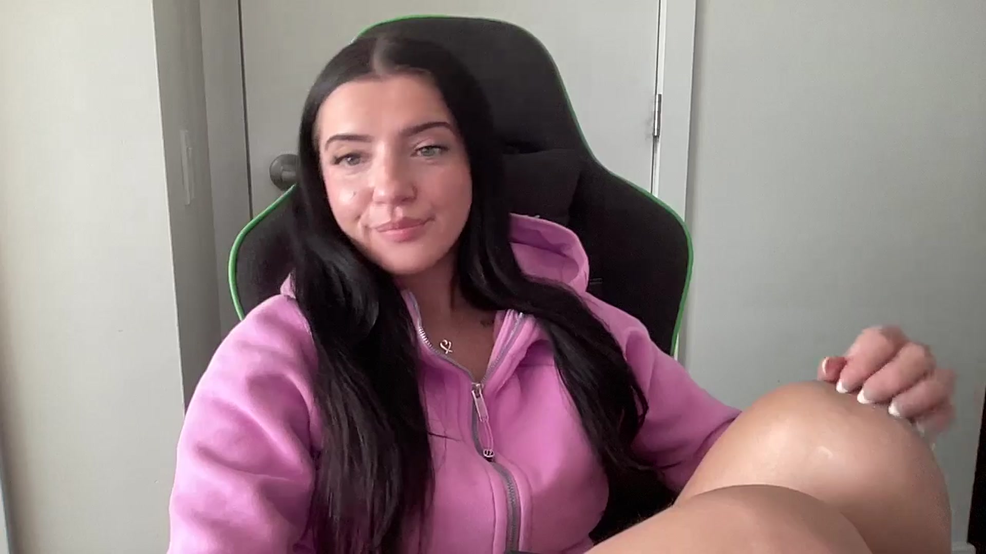Gallery image thumbnail from arielxxx's myfreecams stream on, 09/08/2025, 18:38 image 11 of 20