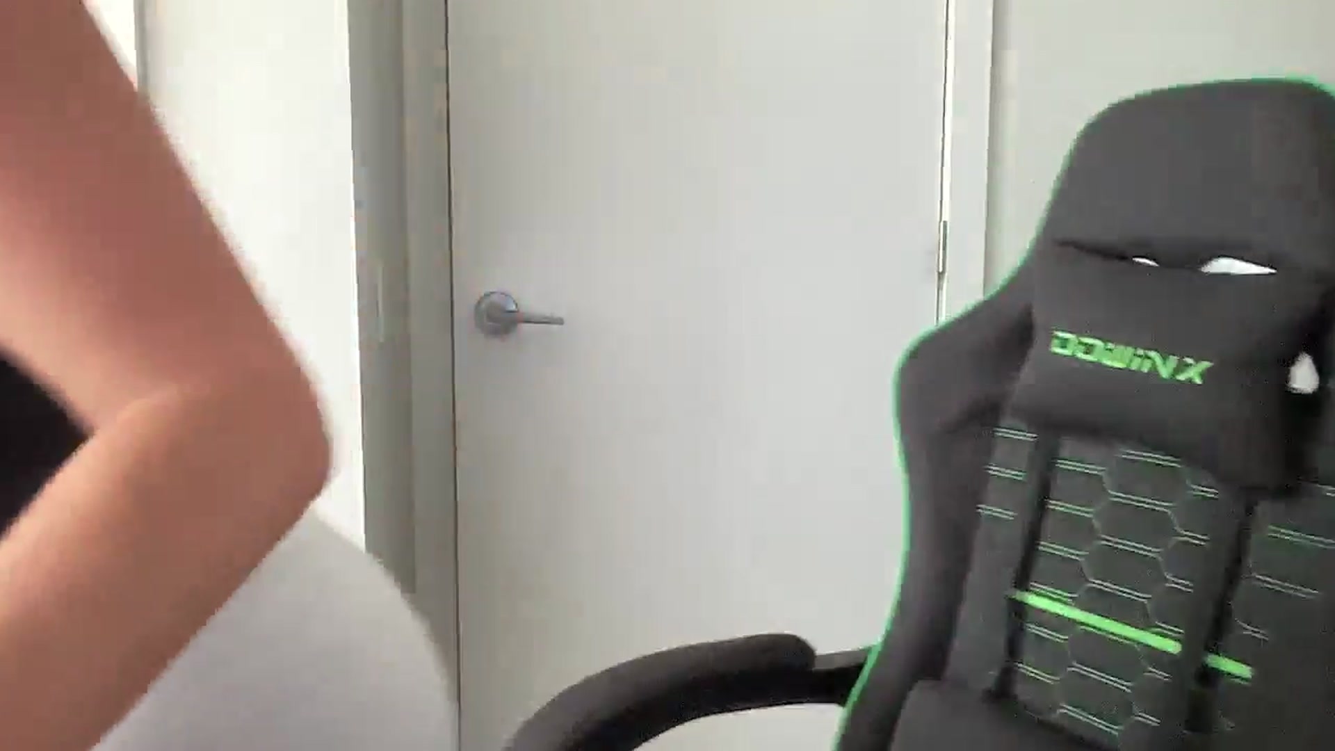Gallery image thumbnail from arielxxx's myfreecams stream on, 09/08/2025, 20:52 image 13 of 20