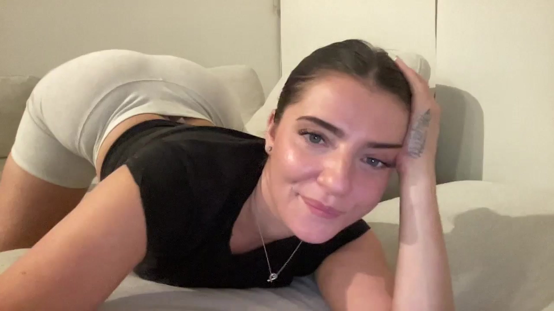 Gallery image thumbnail from arielxxx's myfreecams stream on, 09/09/2025, 02:39 image 18 of 20