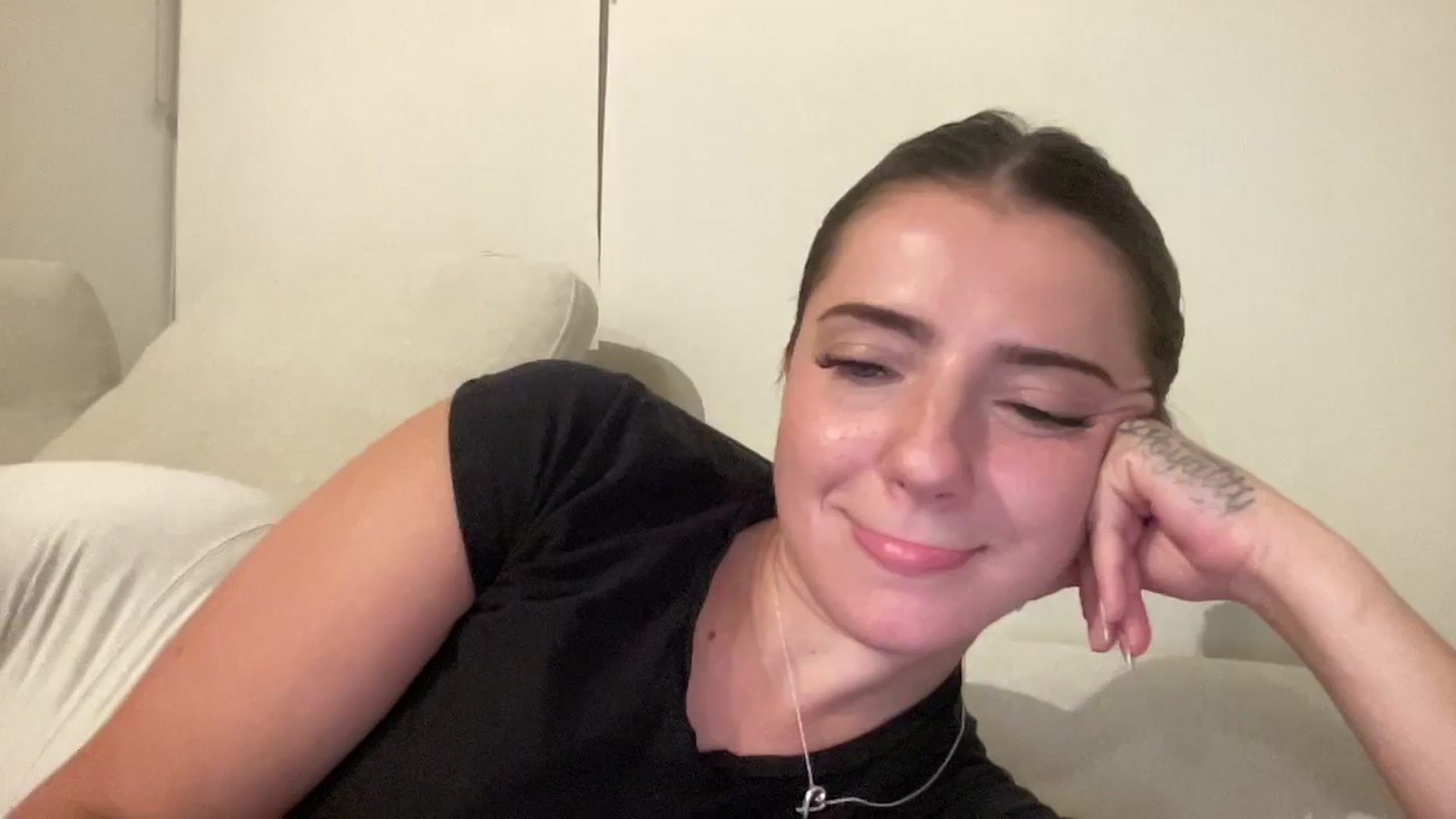 Gallery image thumbnail from arielxxx's myfreecams stream on, 09/09/2025, 02:39 image 16 of 20