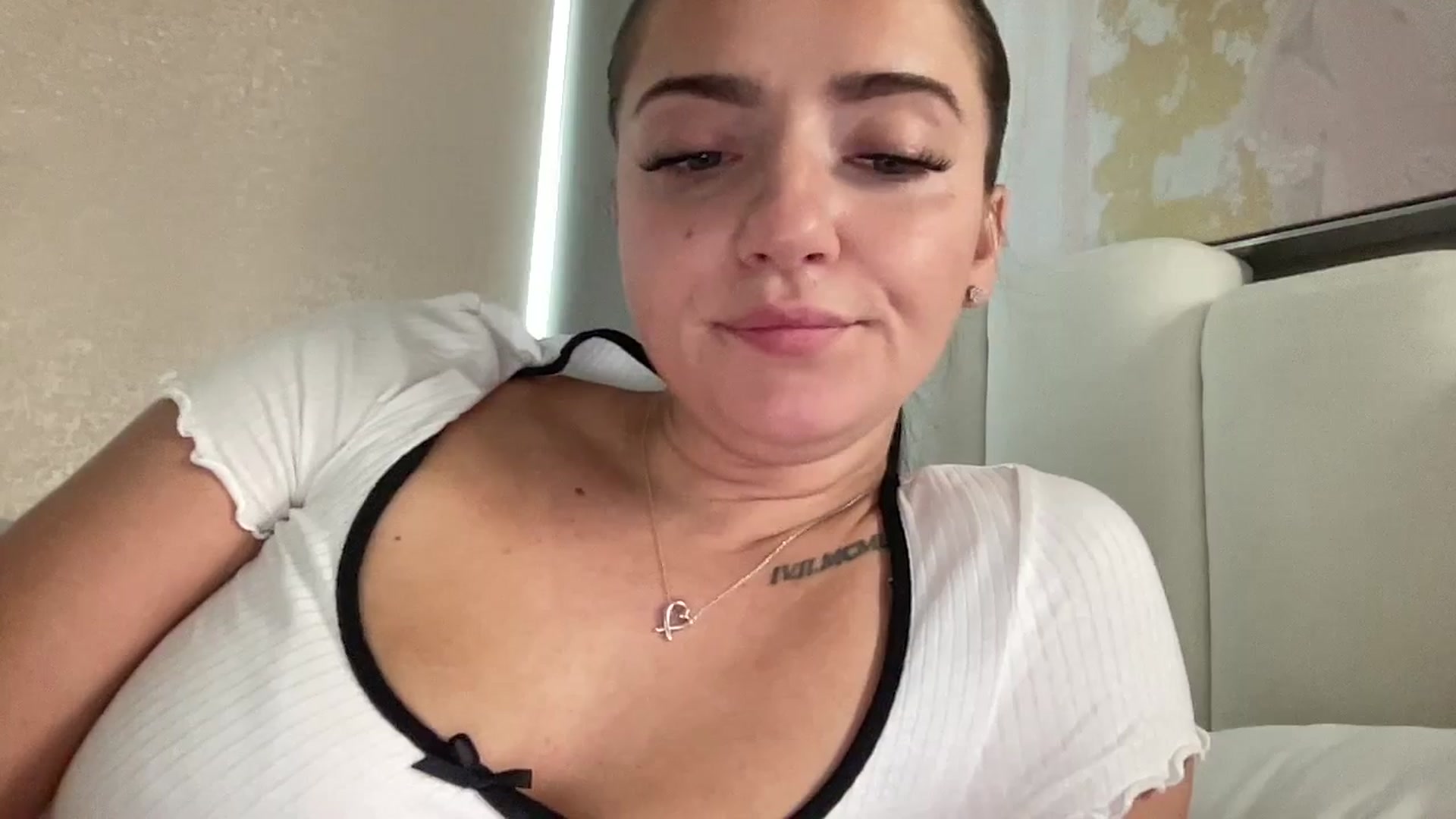Gallery image thumbnail from arielxxx's myfreecams stream on, 09/09/2025, 17:10 image 16 of 20